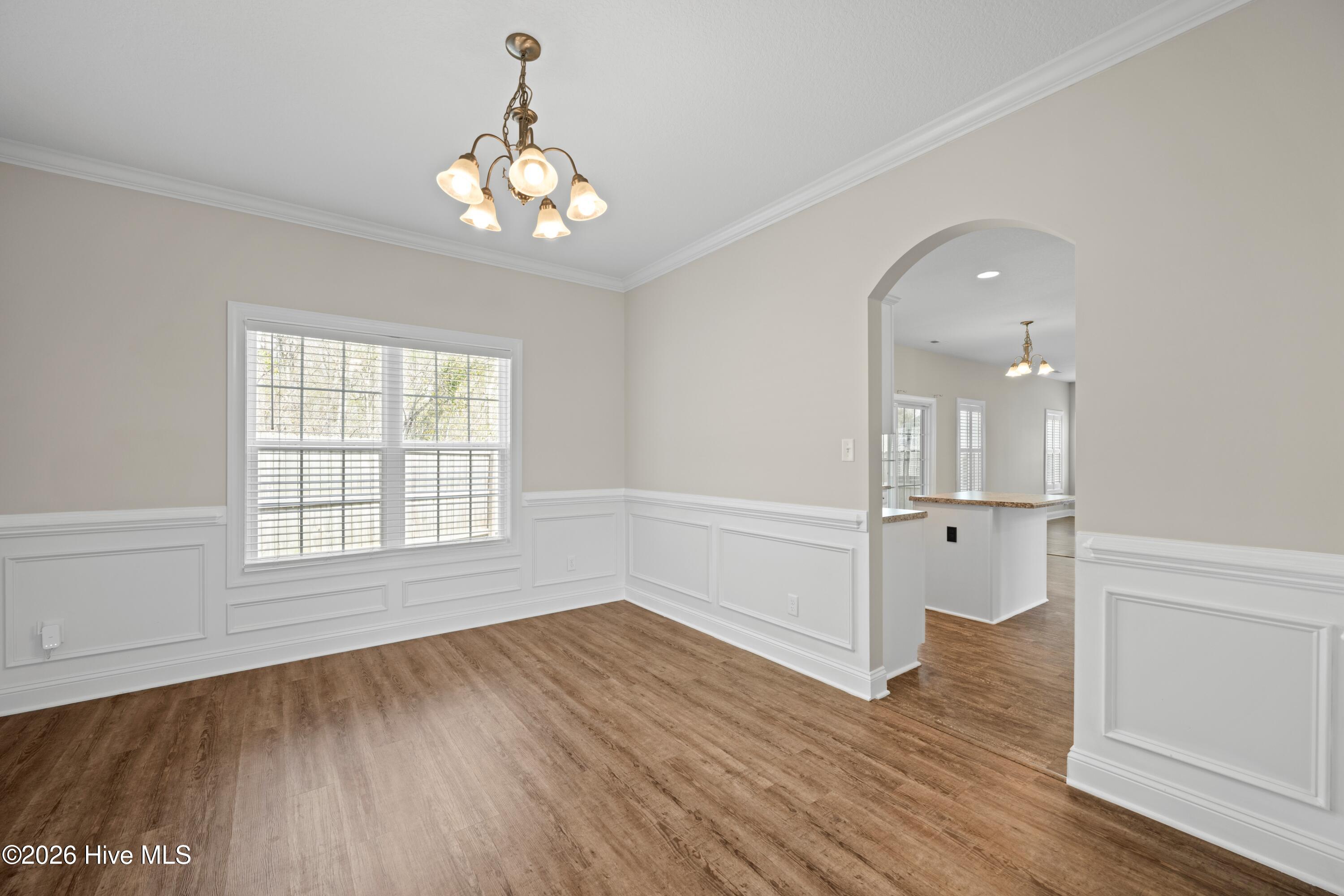 100561863 | Photo 17