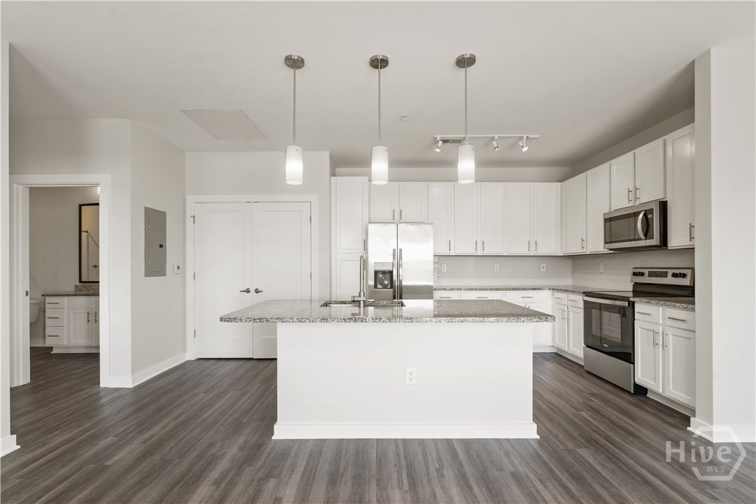 100 Prince Avenue B203