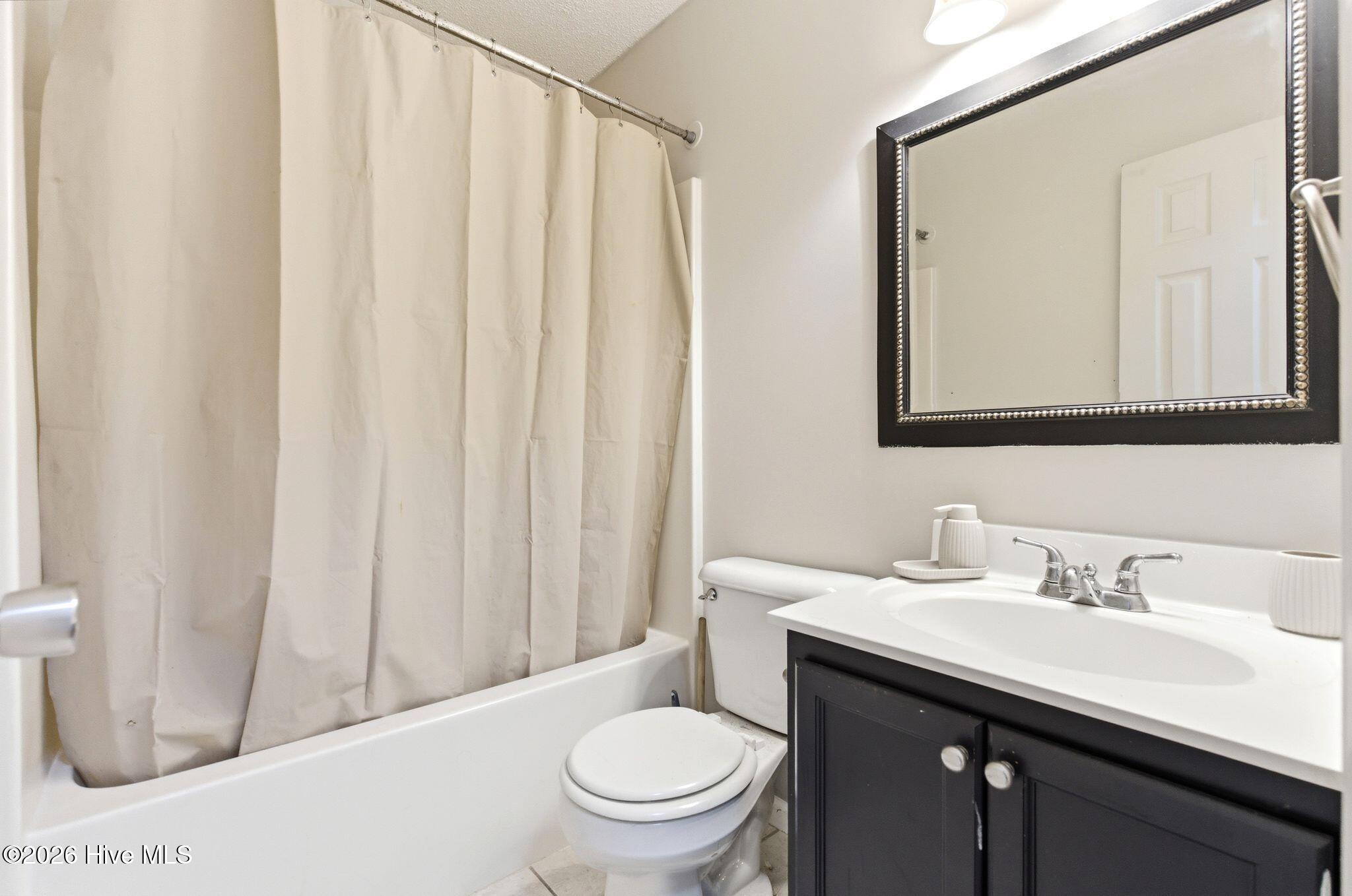 100561661 | Photo 27