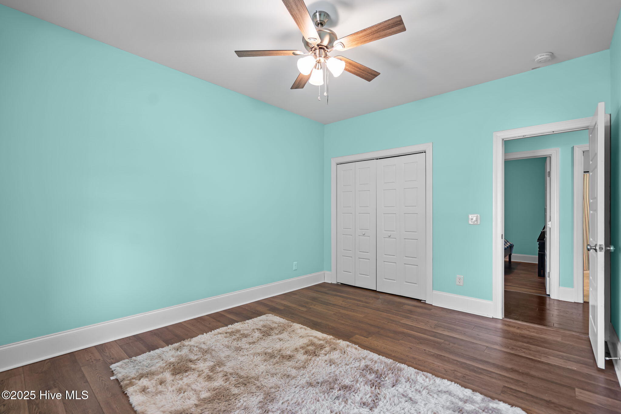 100525866 | Photo 29