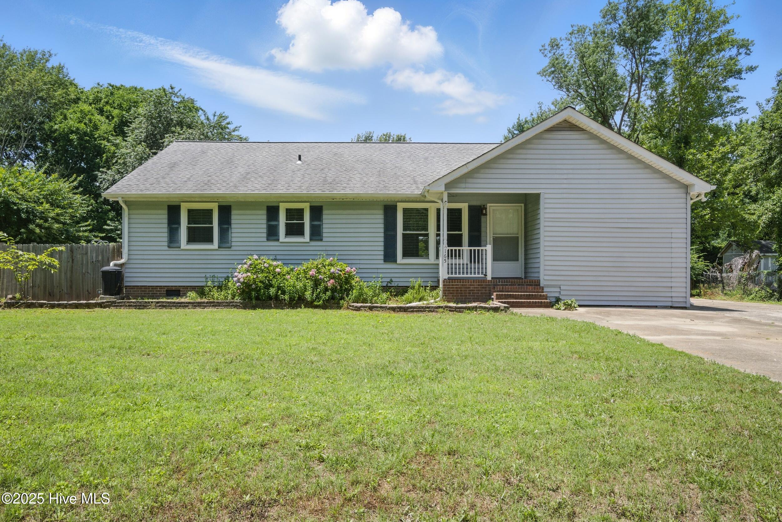 Homes for sale in Moyock, NC | 165 Launch Landing Rd, Moyock, NC 27958 | MLS# 100502208