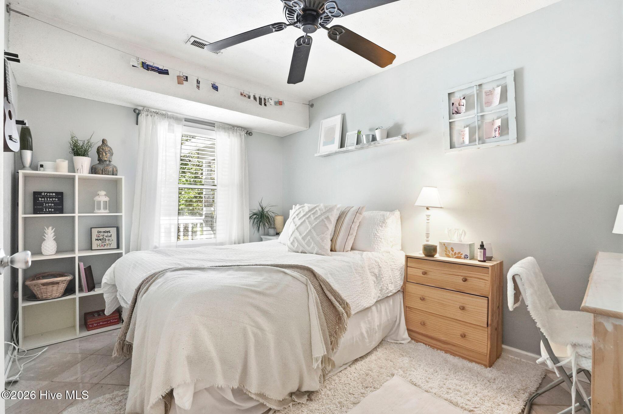 100566734 | Photo 21