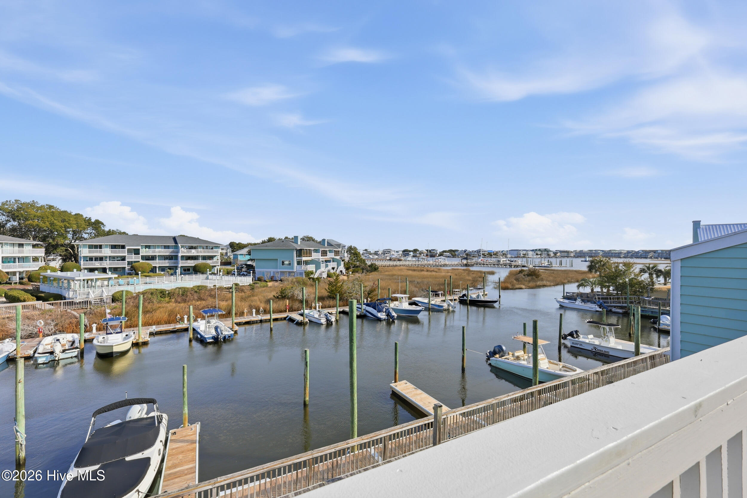 100534046 | Photo 33