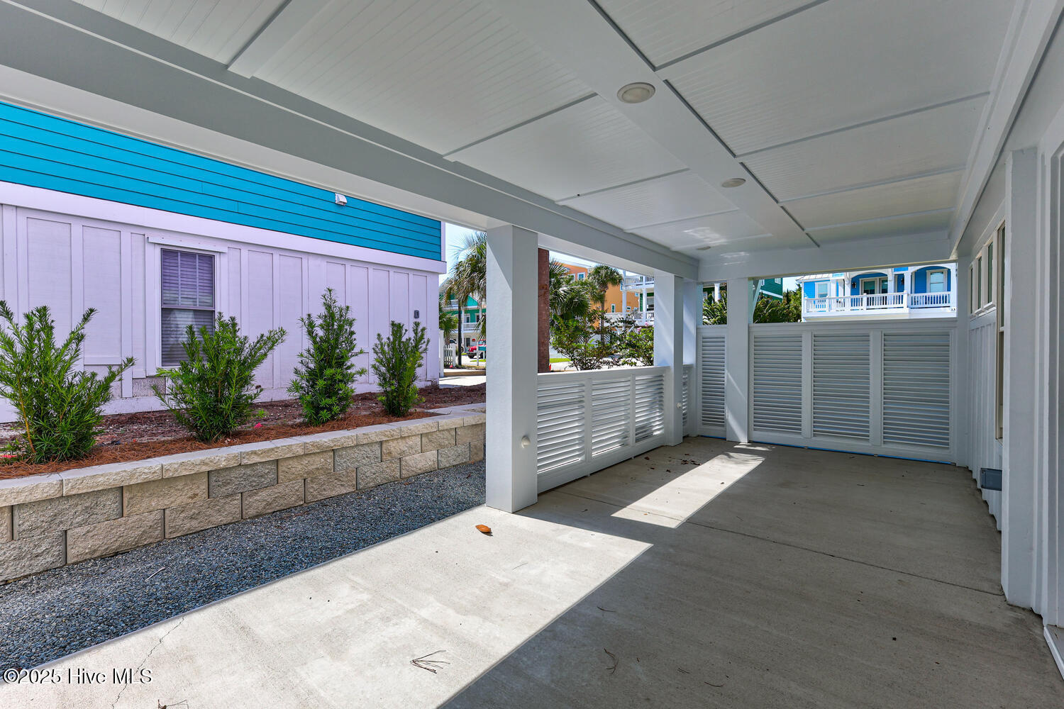 100537523 | Photo 45