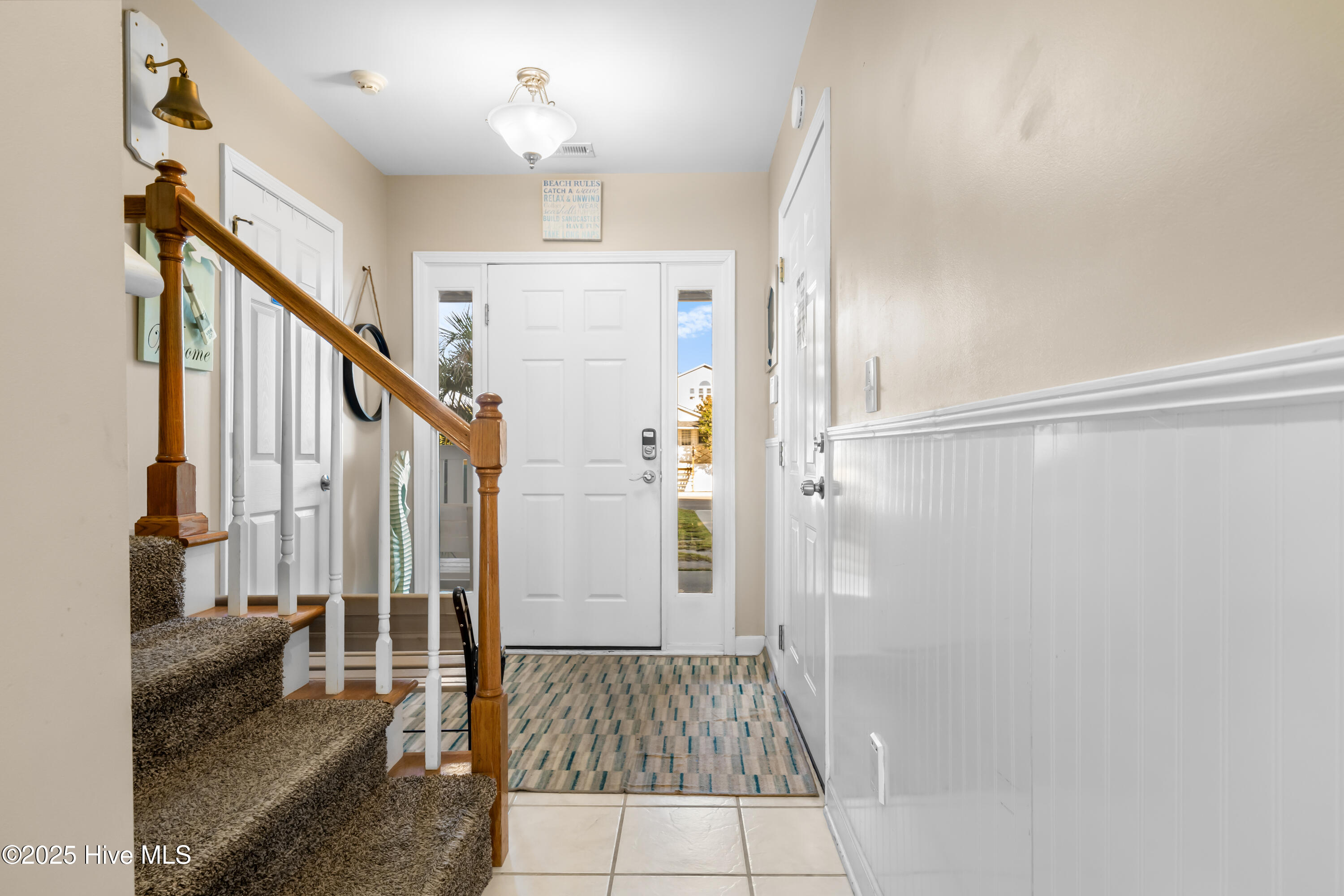 100532261 | Photo 12