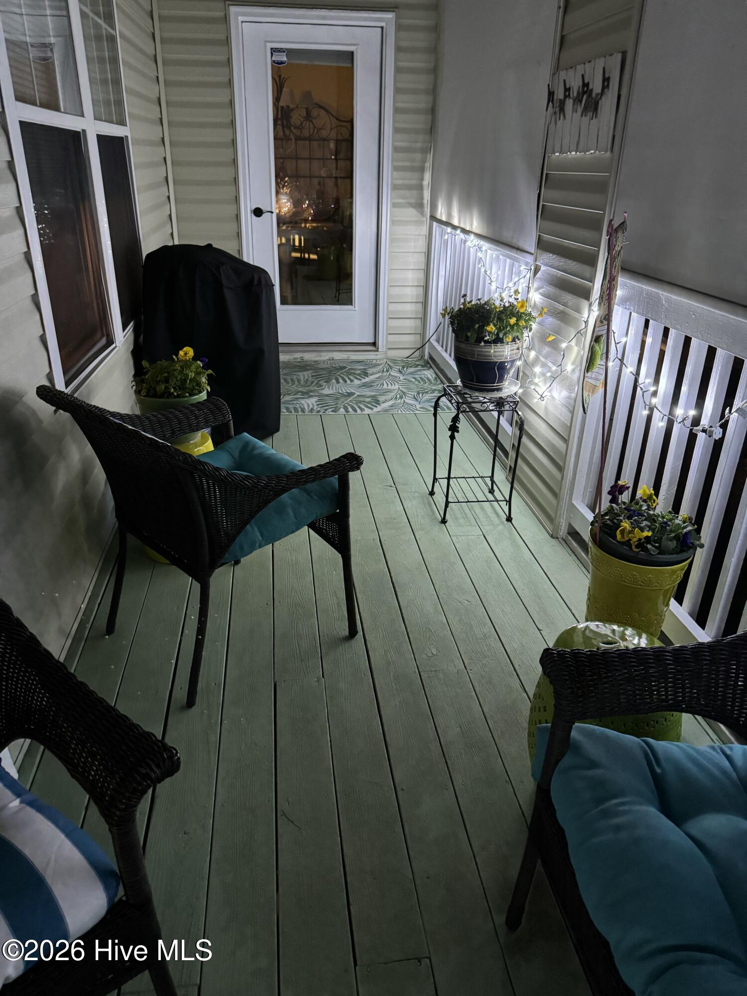 100557540 | Photo 42