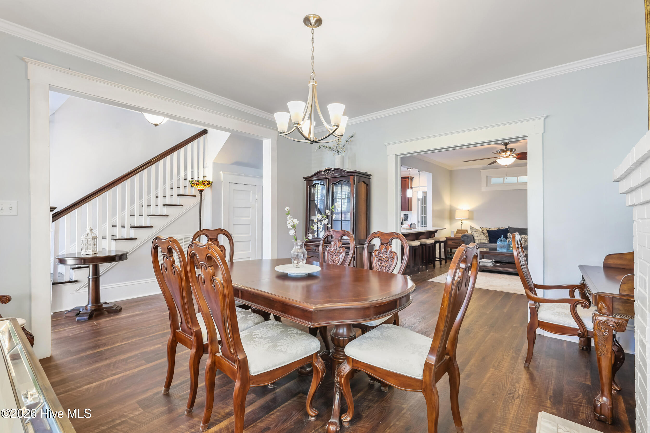 100562723 | Photo 14