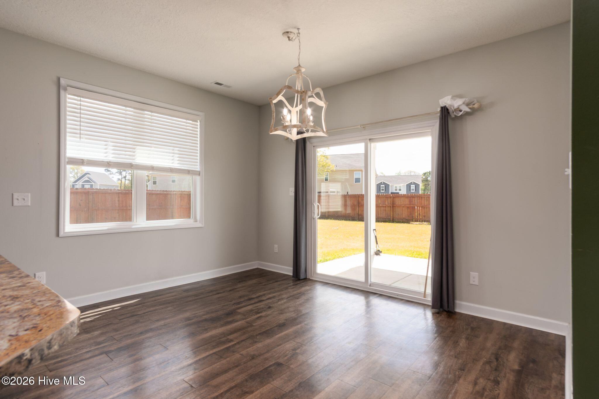 100566459 | Photo 18