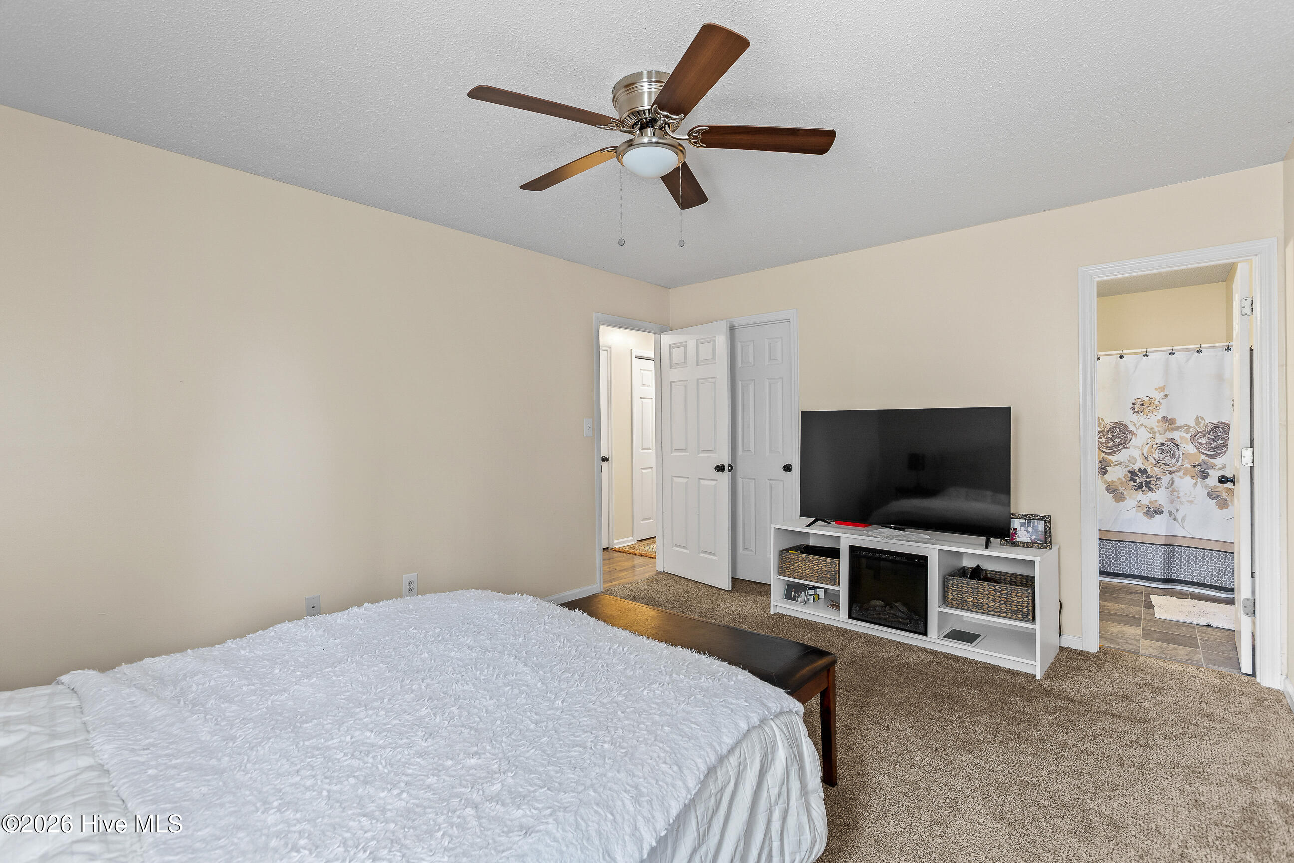 100562953 | Photo 12