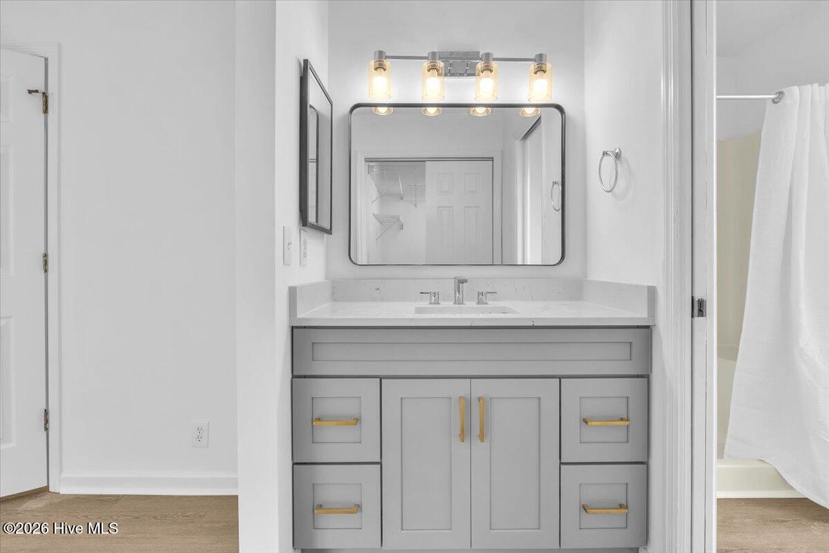 100564620 | Photo 29