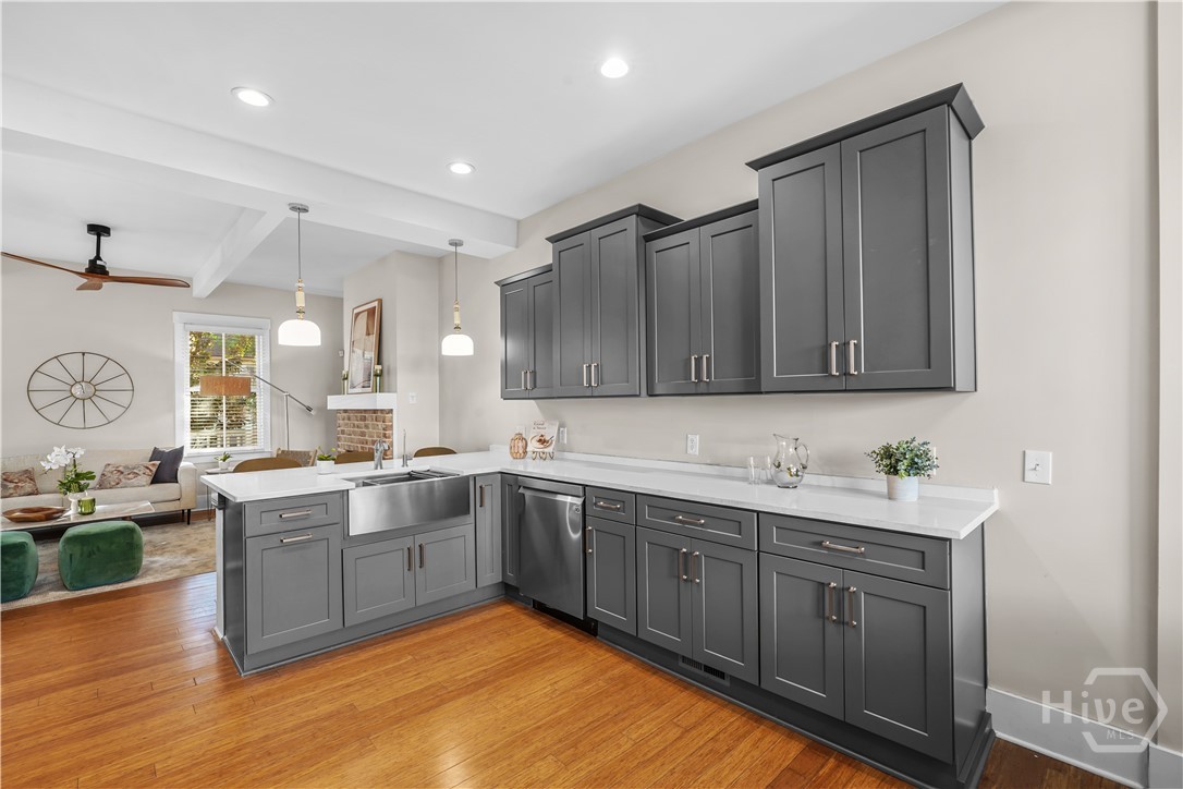 216 W Henry Street, Savannah, GA, 31401