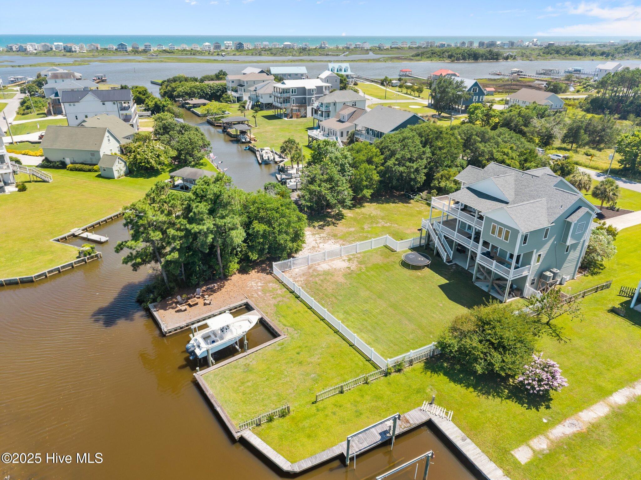 100517402 | Photo 73