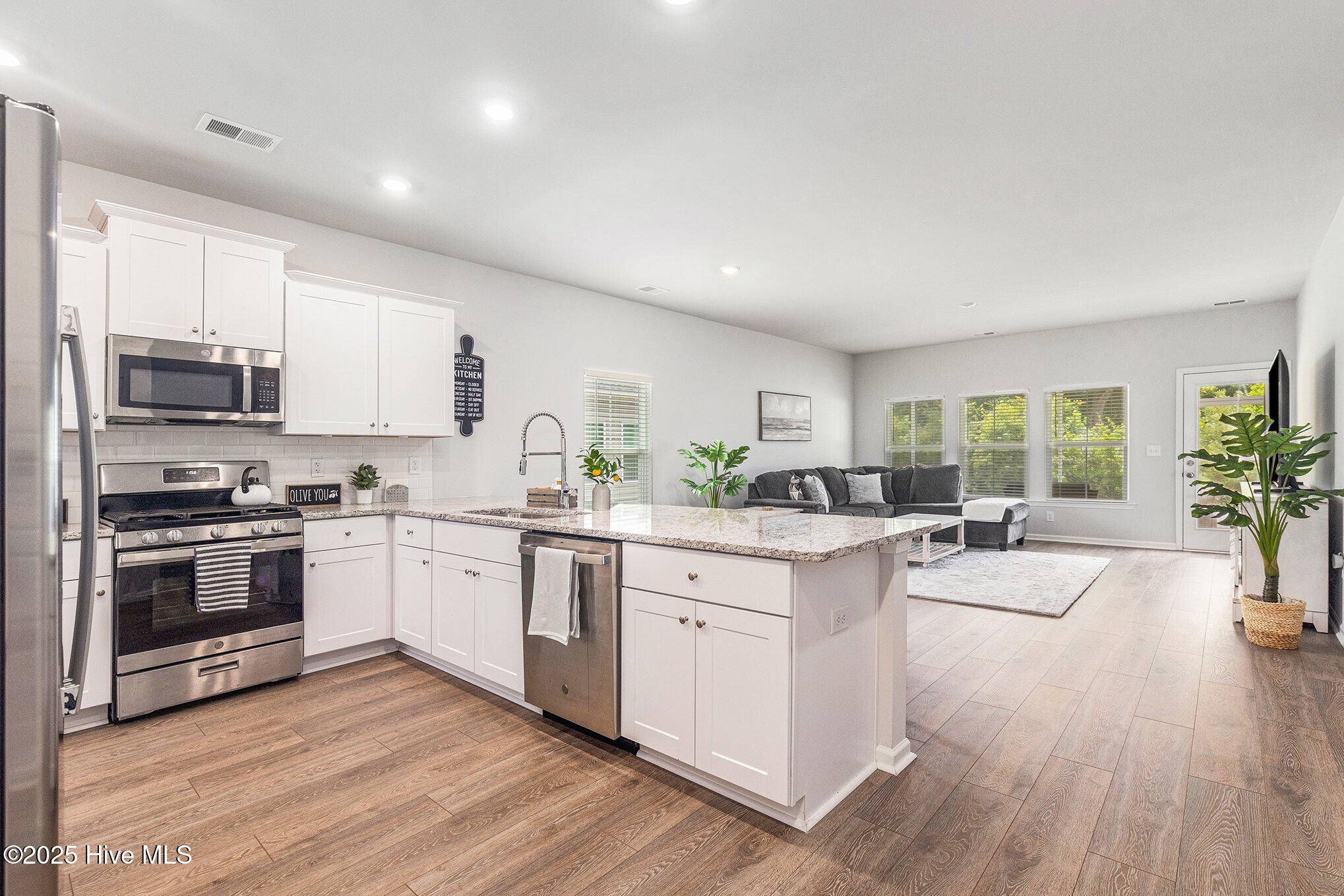 9049 Little Osprey Drive, Calabash, NC 28467 – photo 7: 011_r6_7400_168