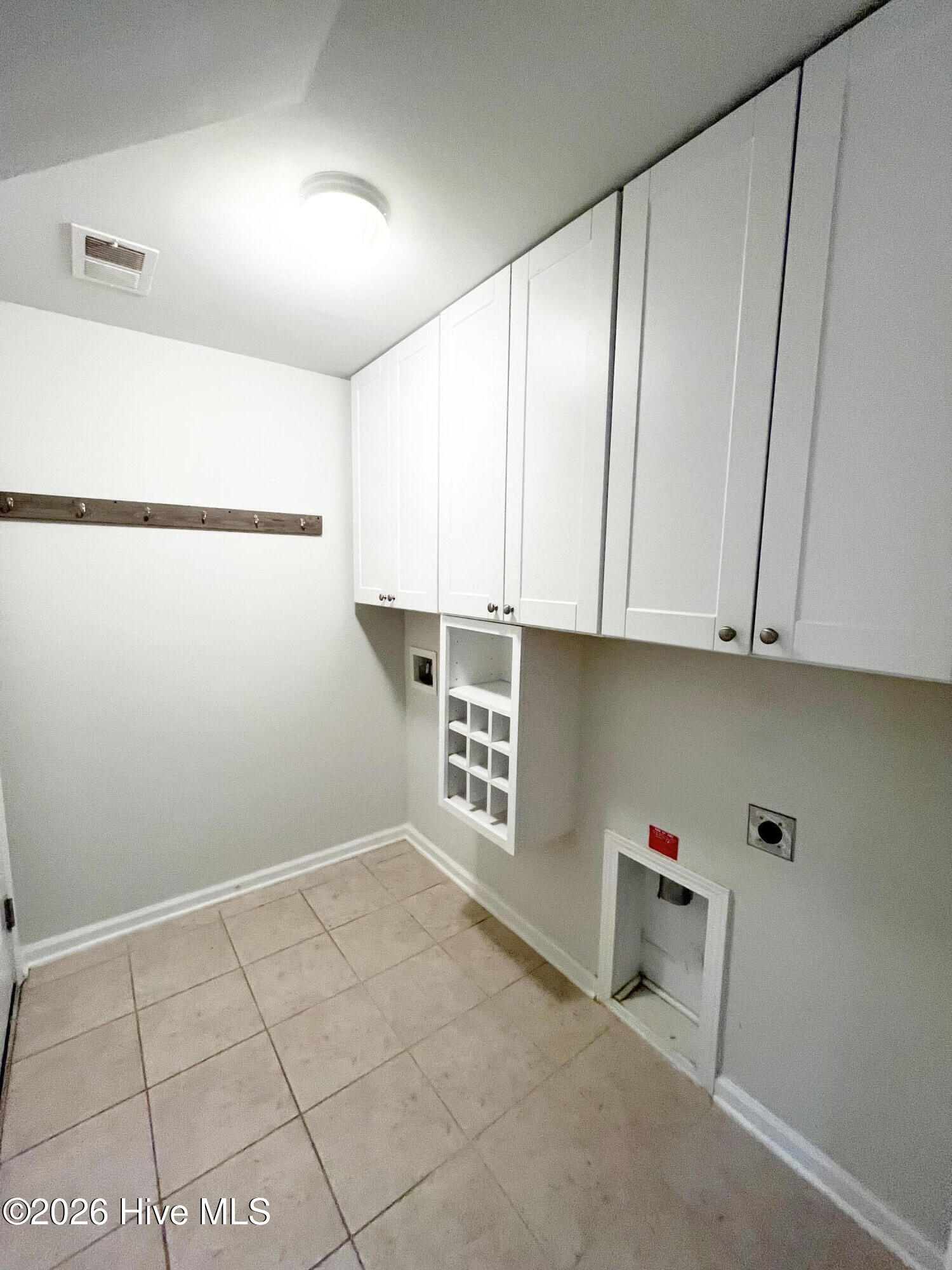 100564936 | Photo 10