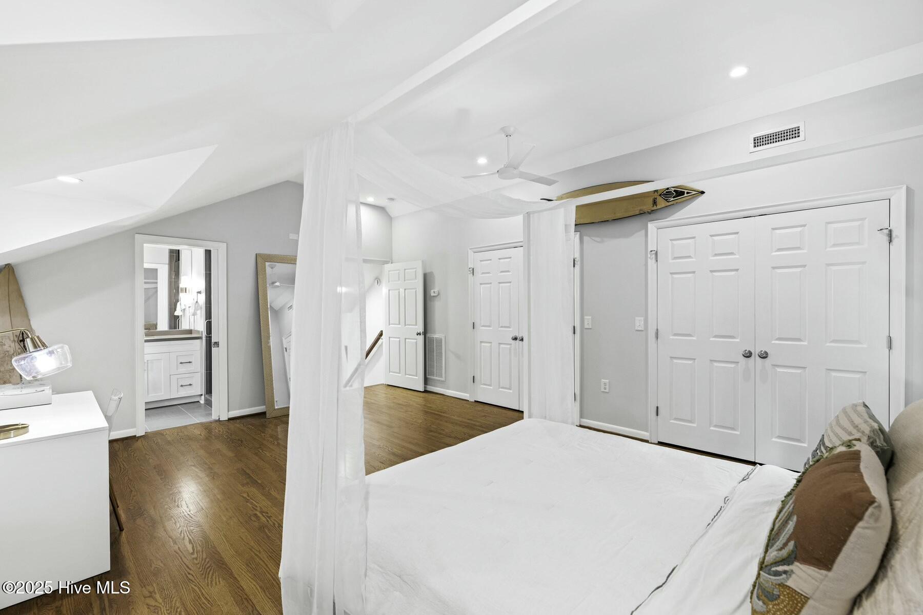 100555228 | Photo 34