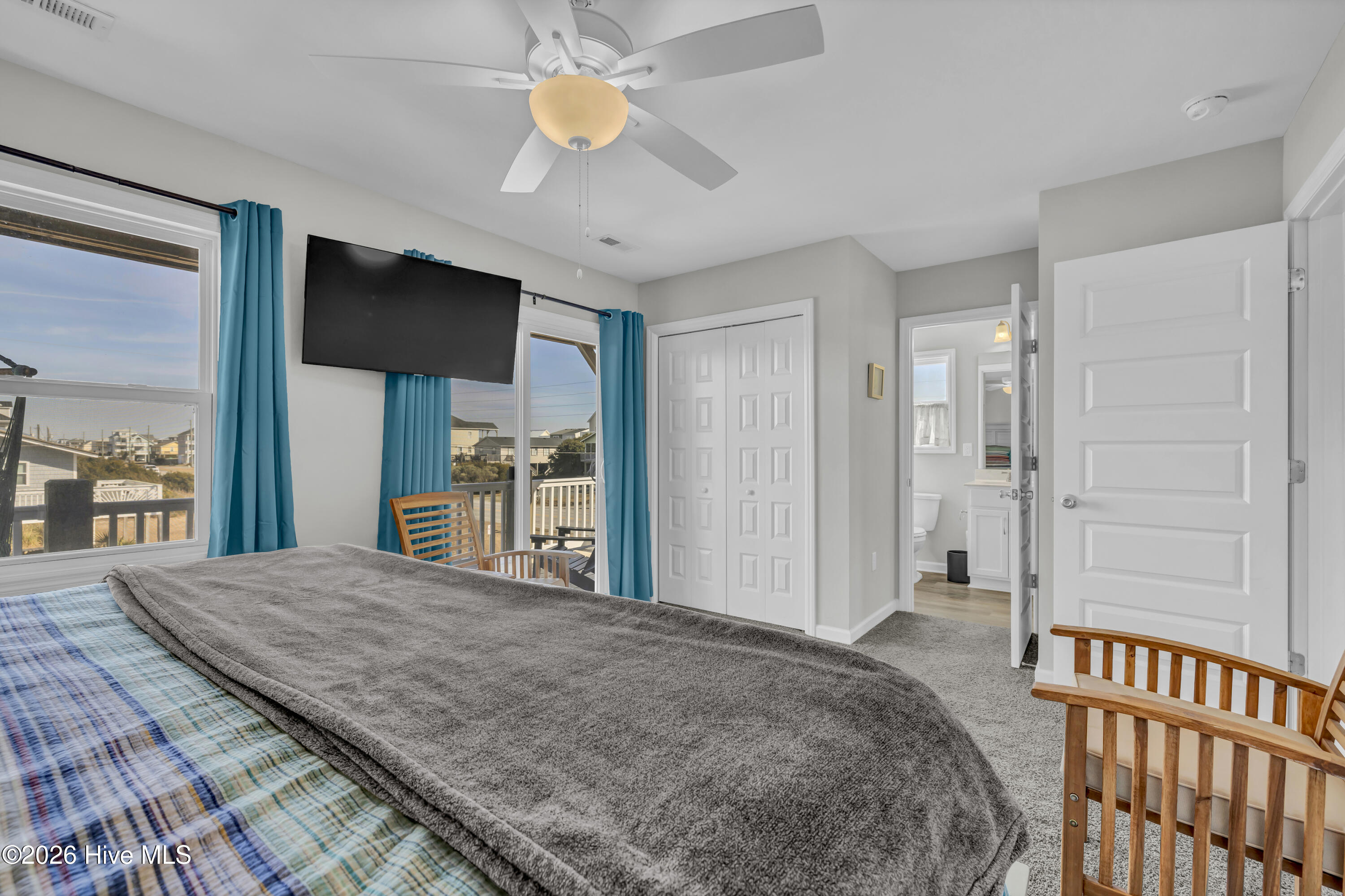 100547519 | Photo 26