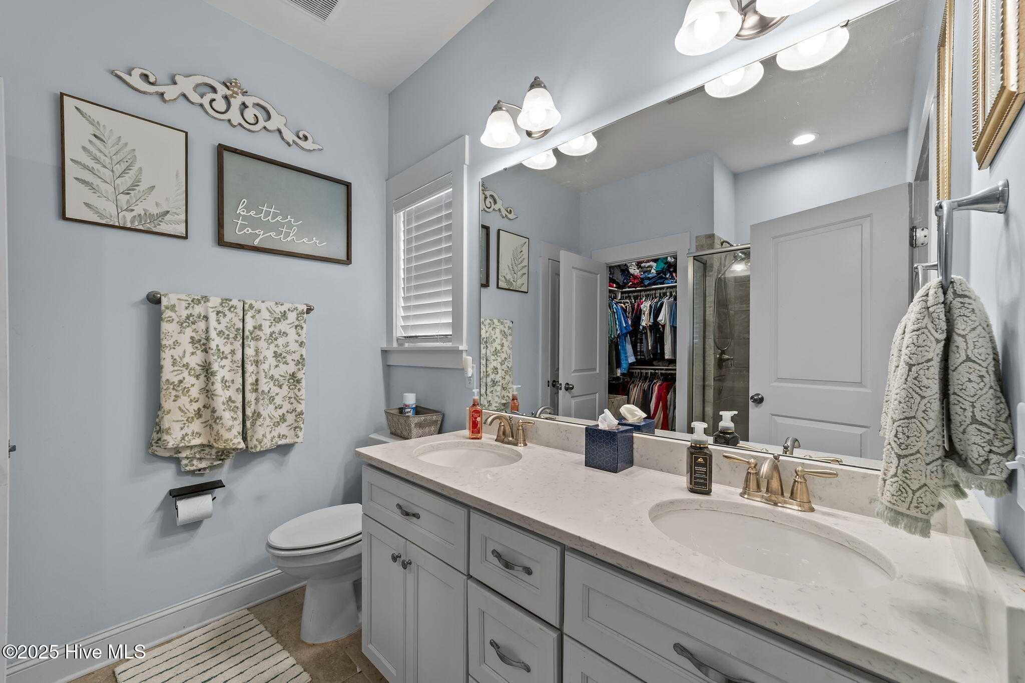 100531011 | Photo 15