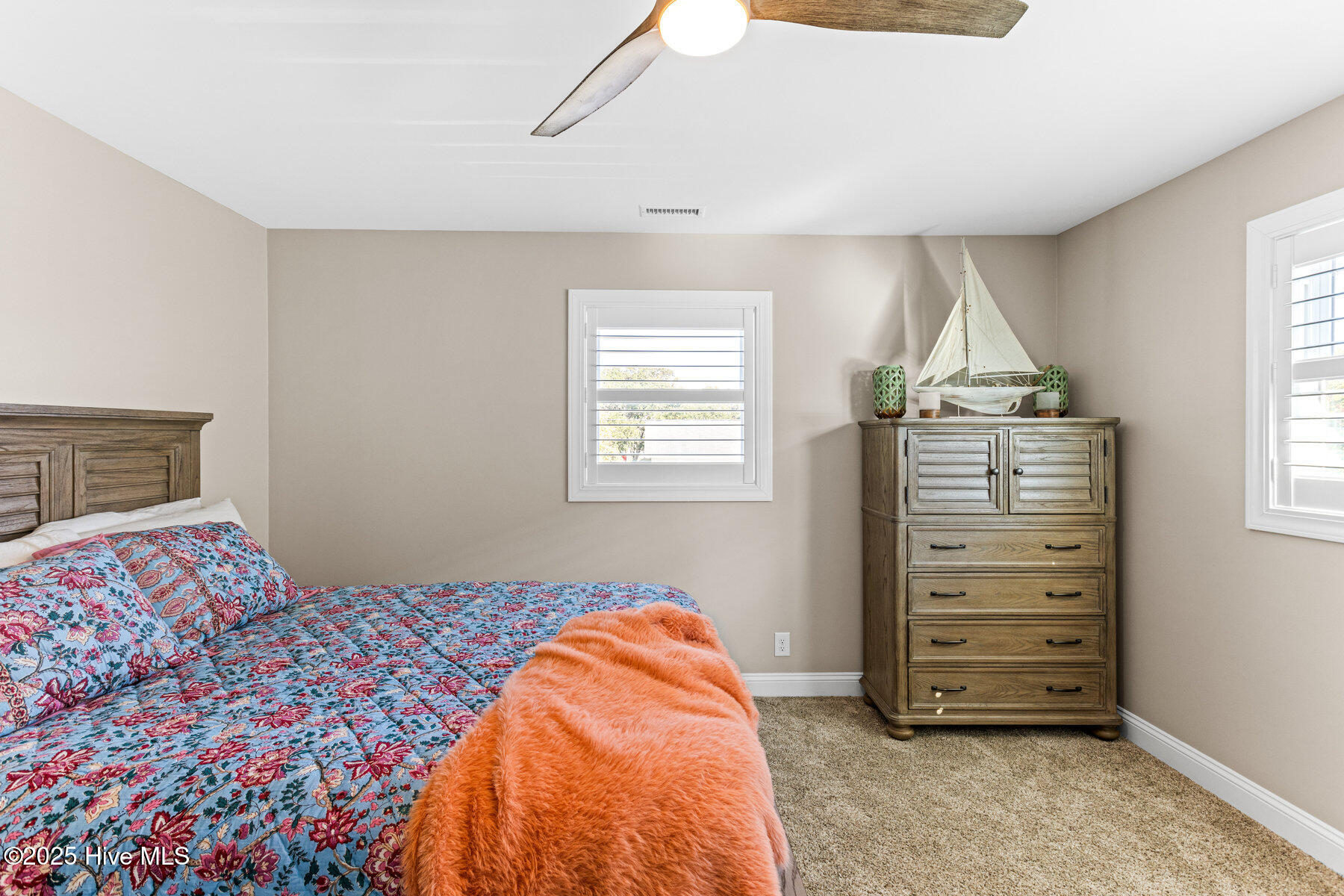 100542757 | Photo 21