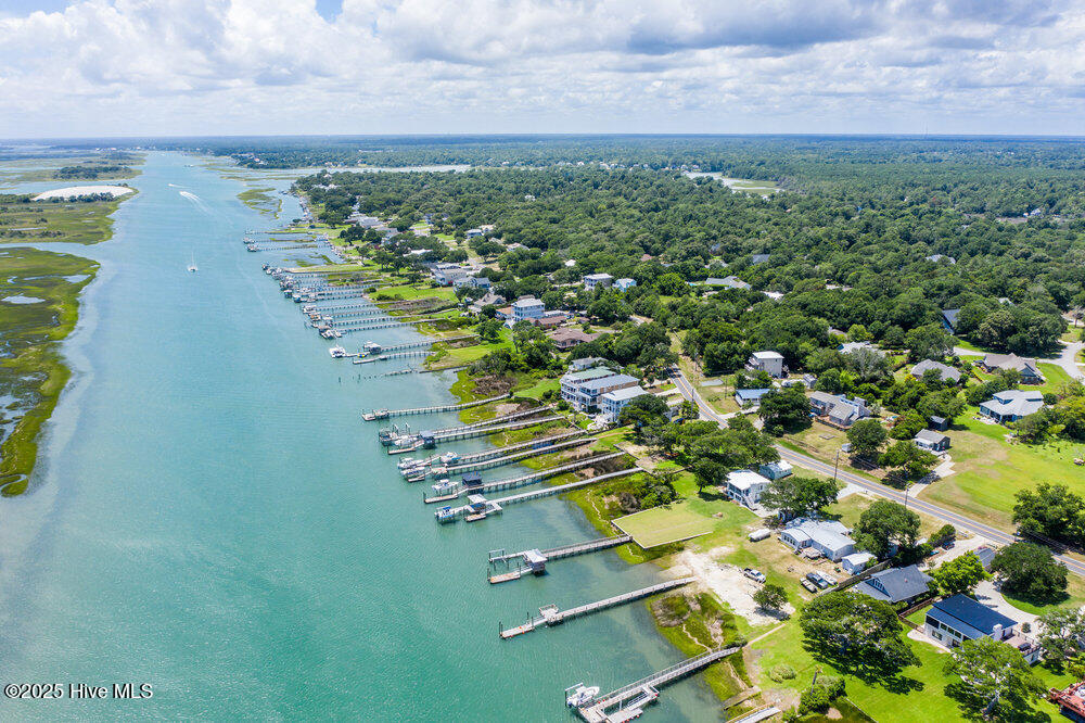 100556855 | Photo 38