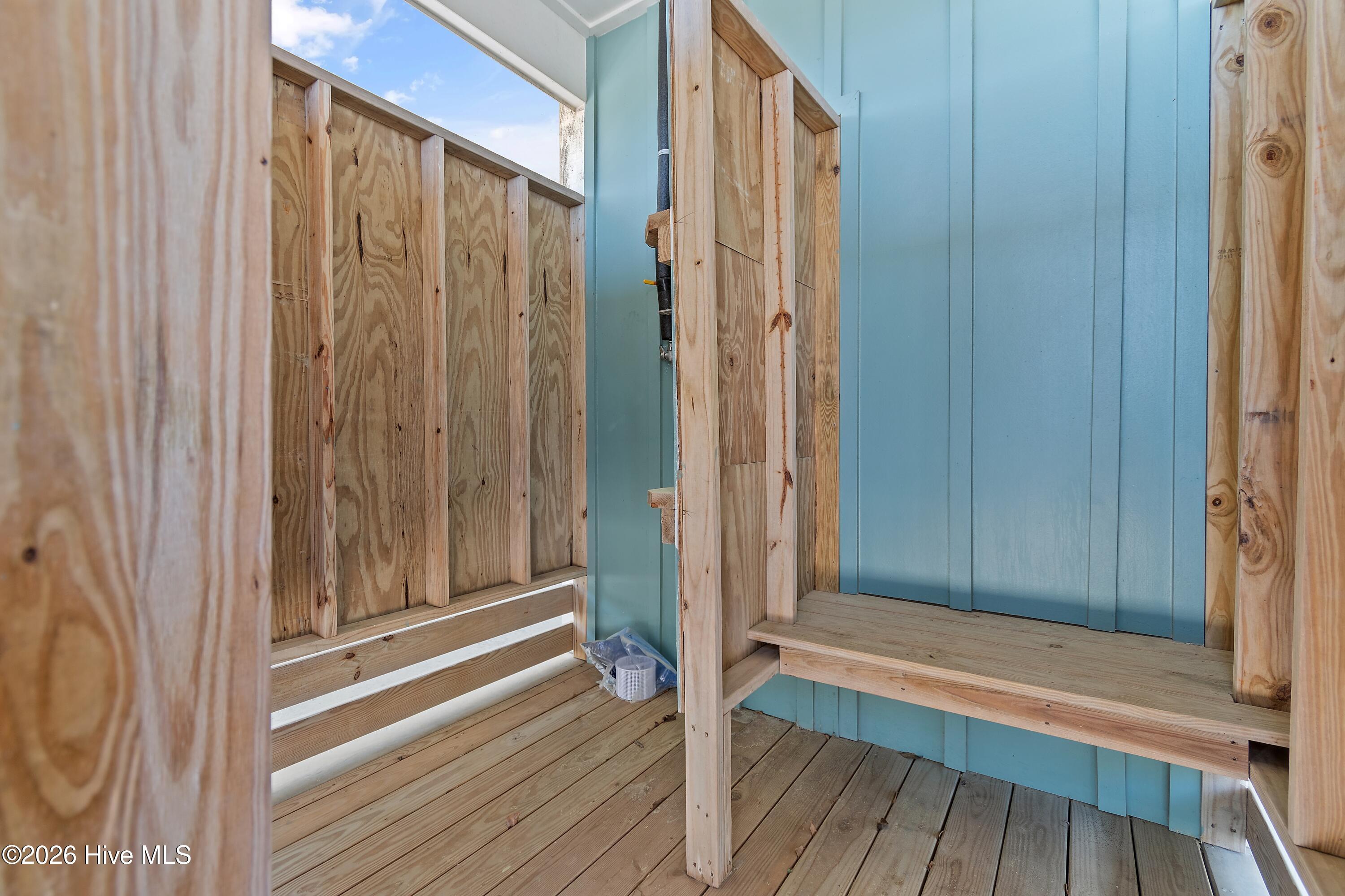 100564147 | Photo 49