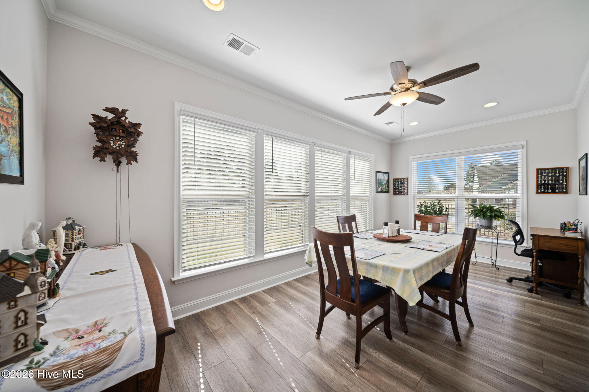 100564414 | Photo 23