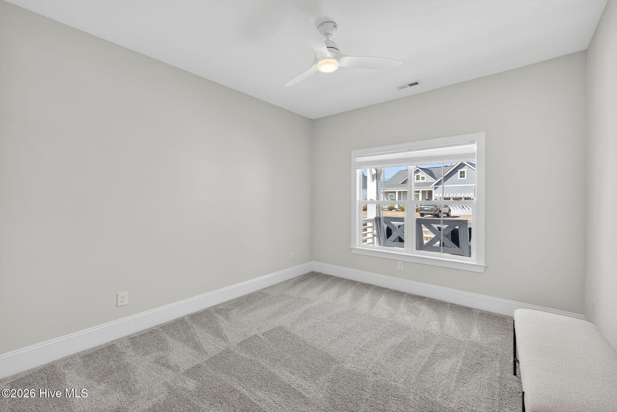 100558378 | Photo 30