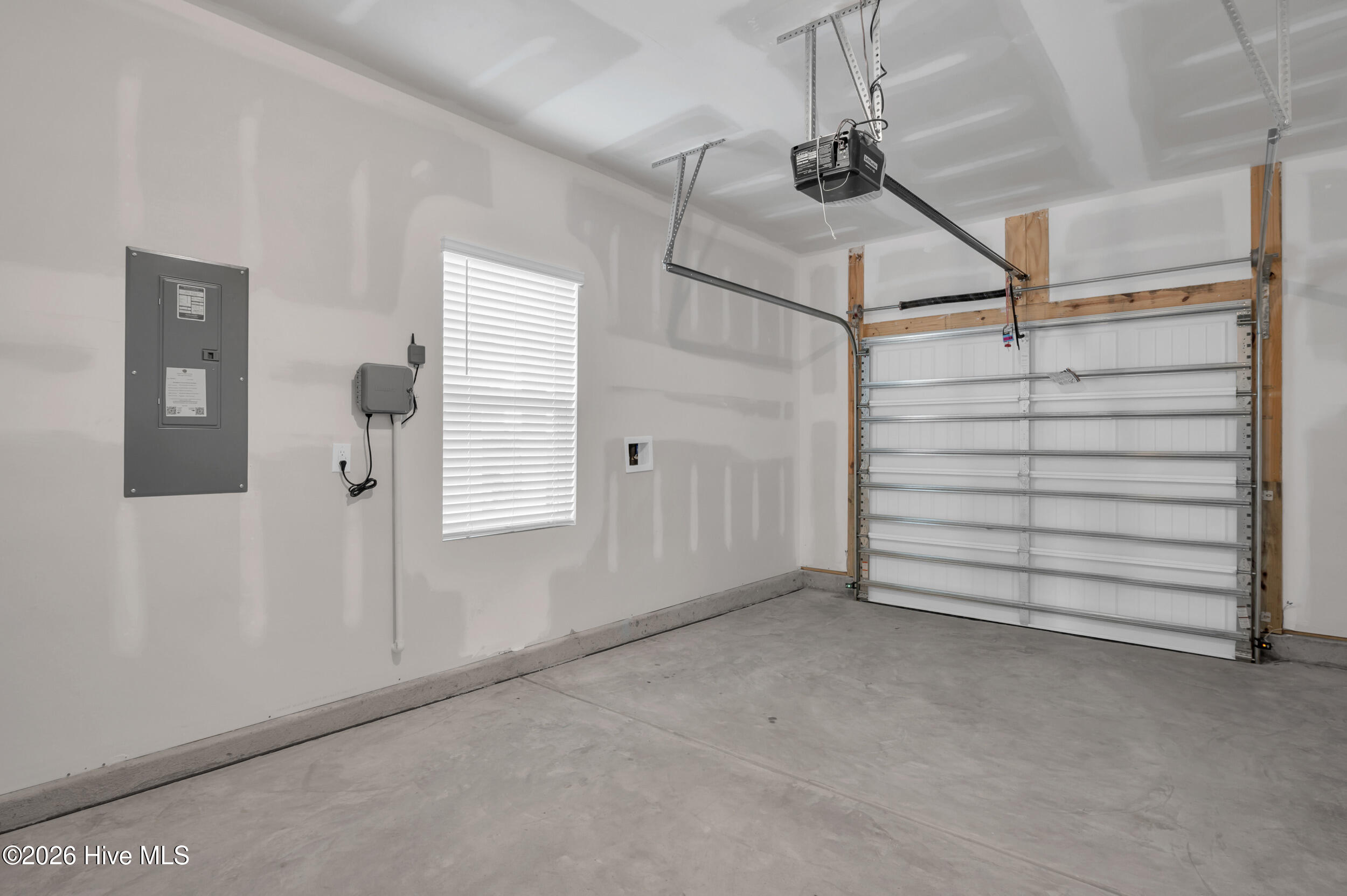 100552510 | Photo 16