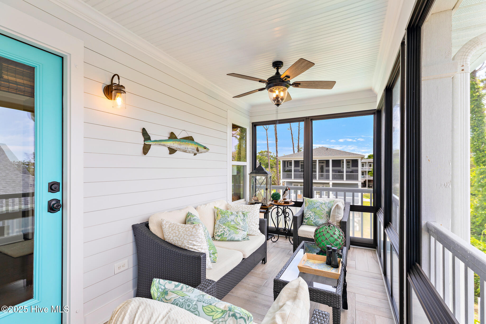 100507541 | Photo 42