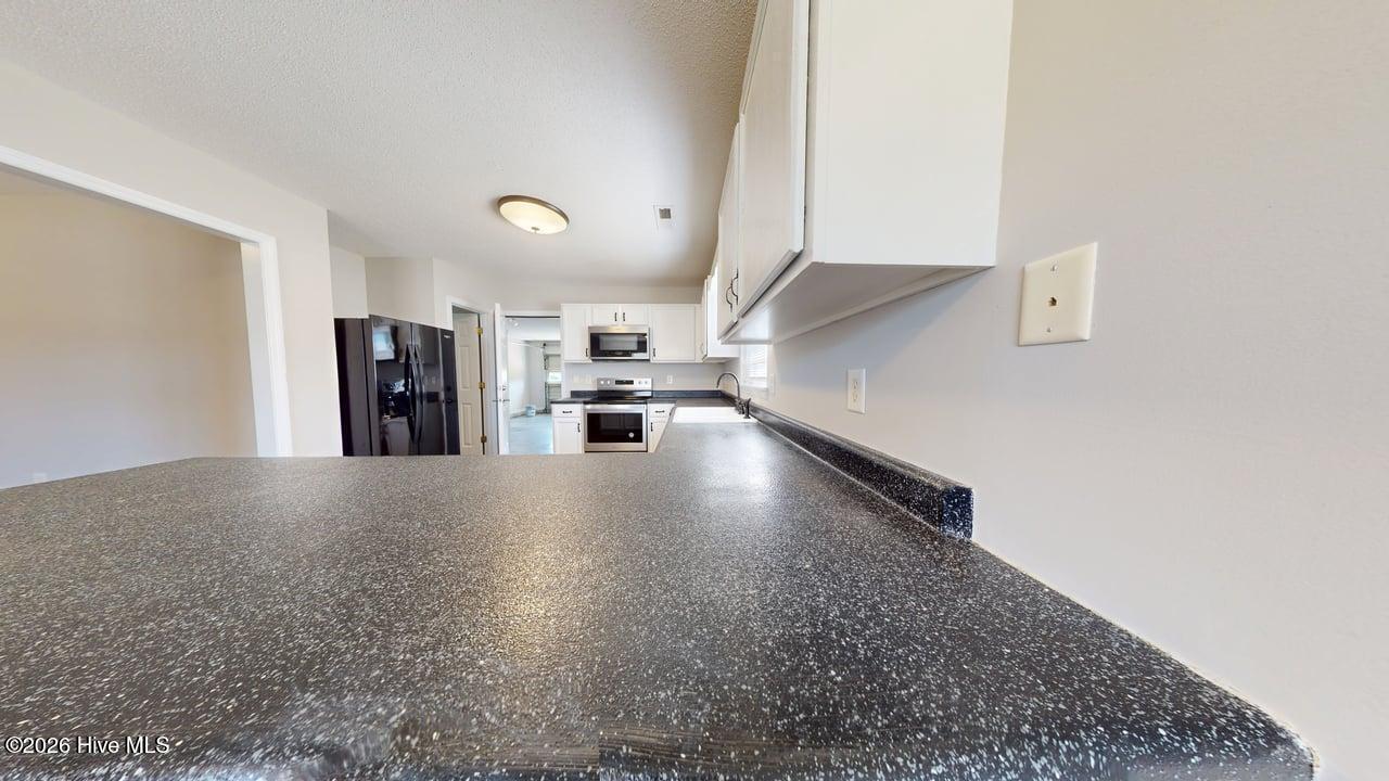 100564739 | Photo 18