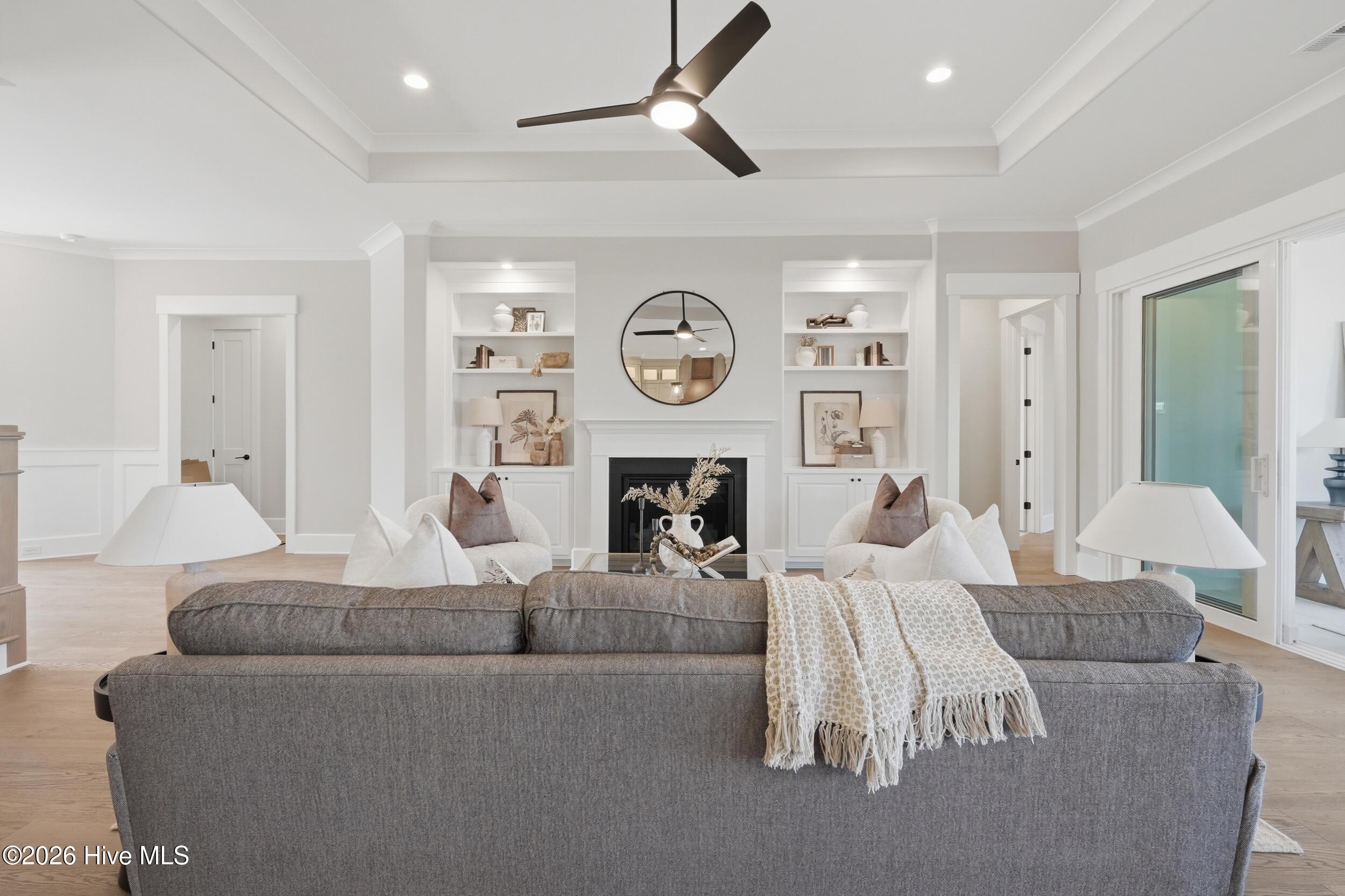 100567785 | Photo 19