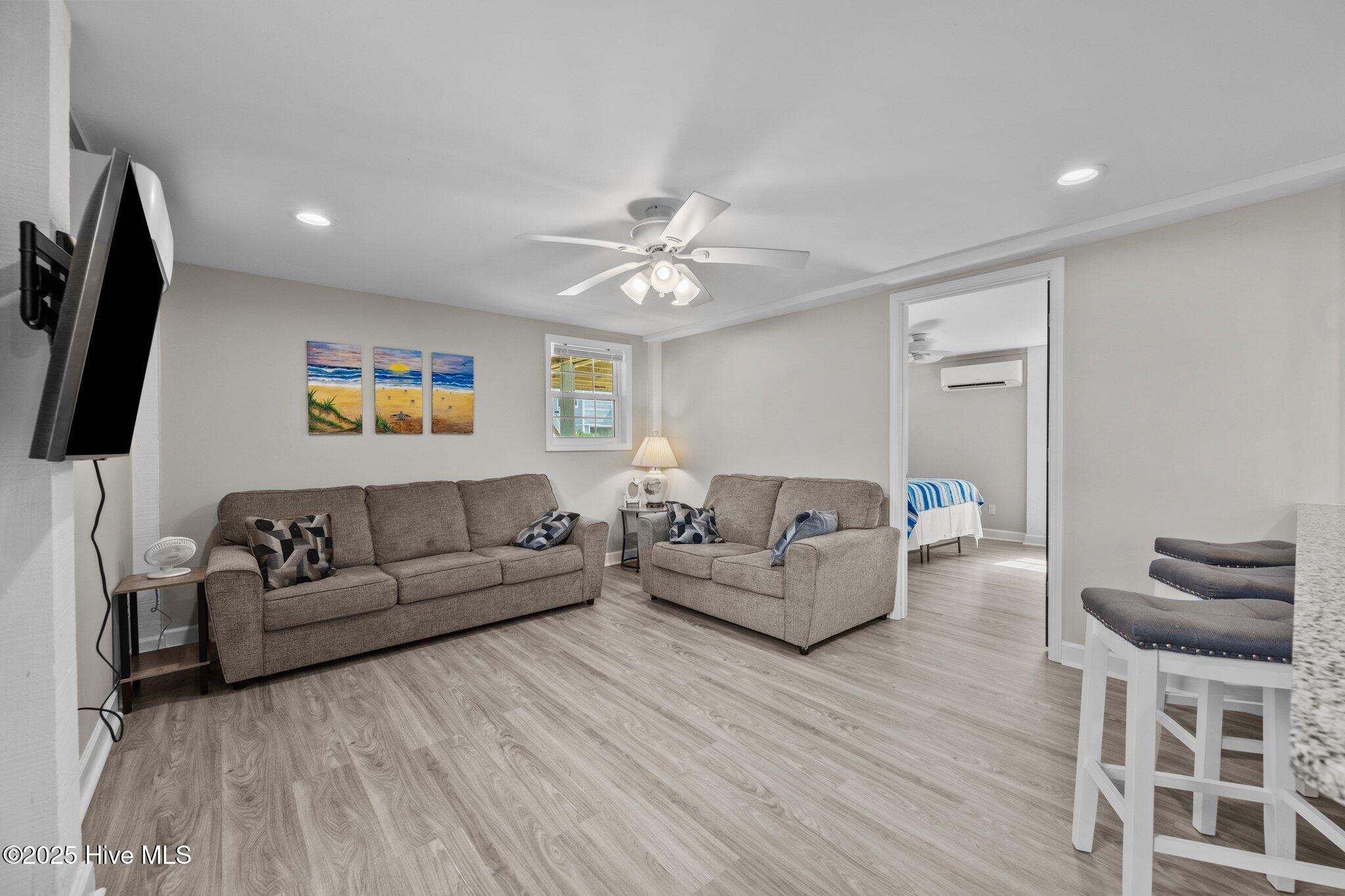 100501039 | Photo 25