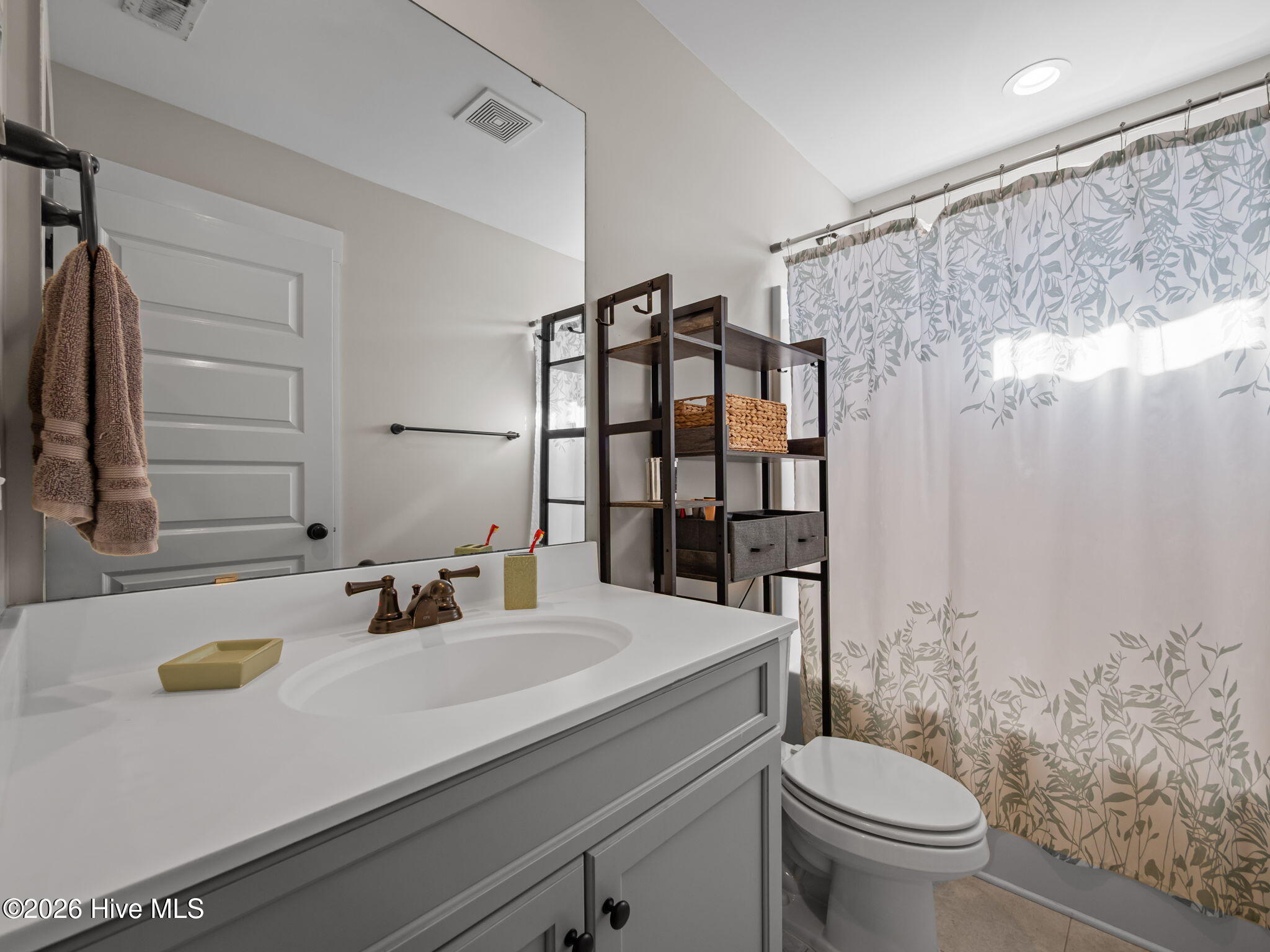 100553729 | Photo 29