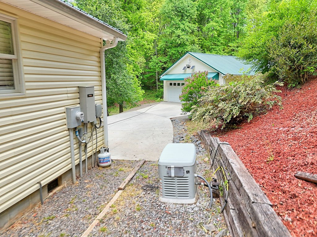 522 Fred Amos Road, Murphy, NC 28906 Listing Photo  26