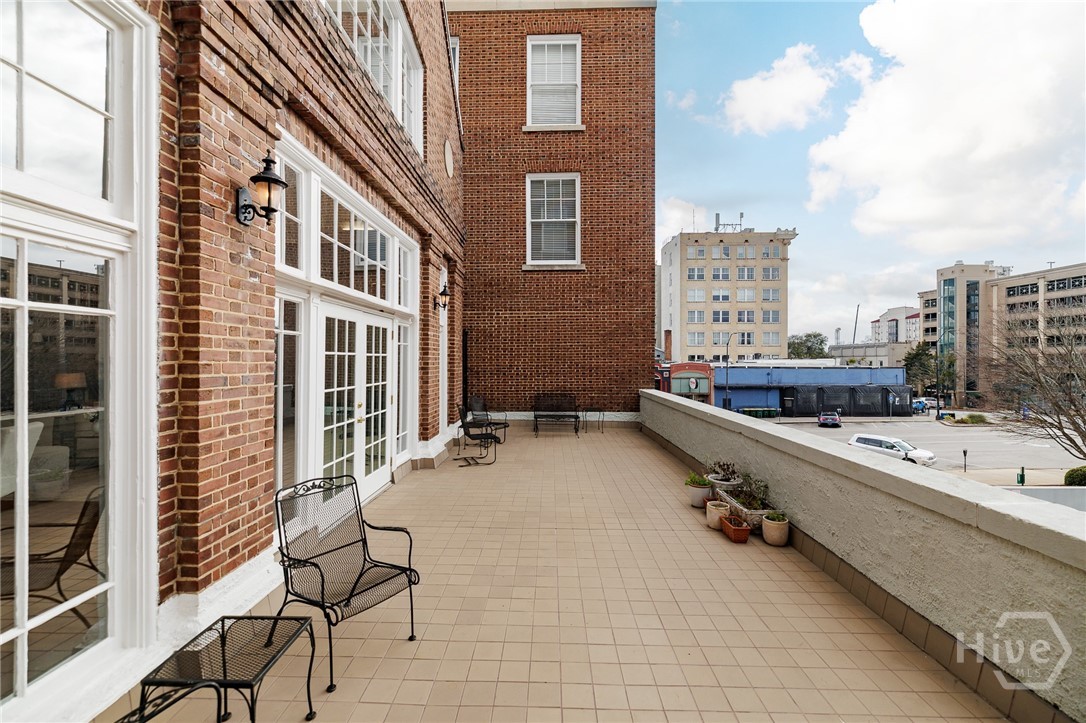 247 E Washington Street 409