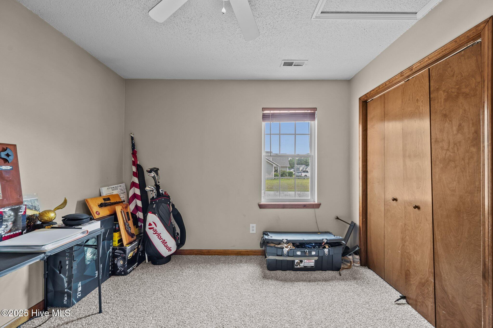 100533618 | Photo 16