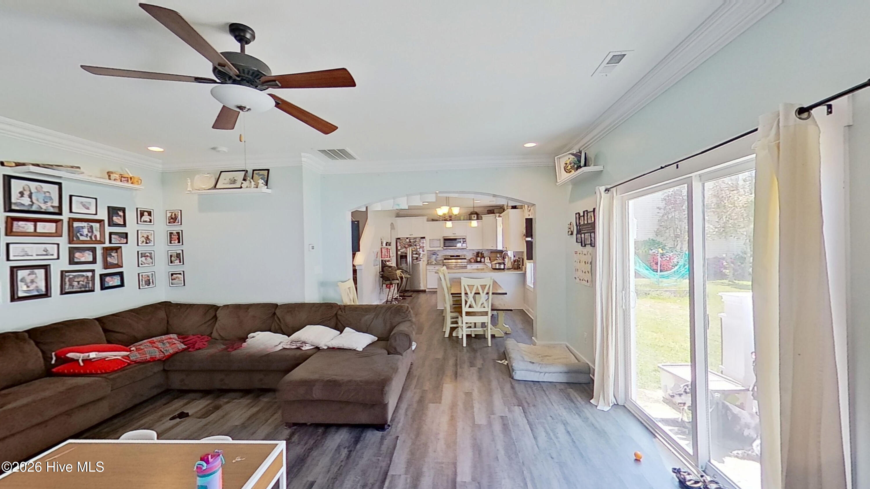03- 241 E Iveybridge Dr