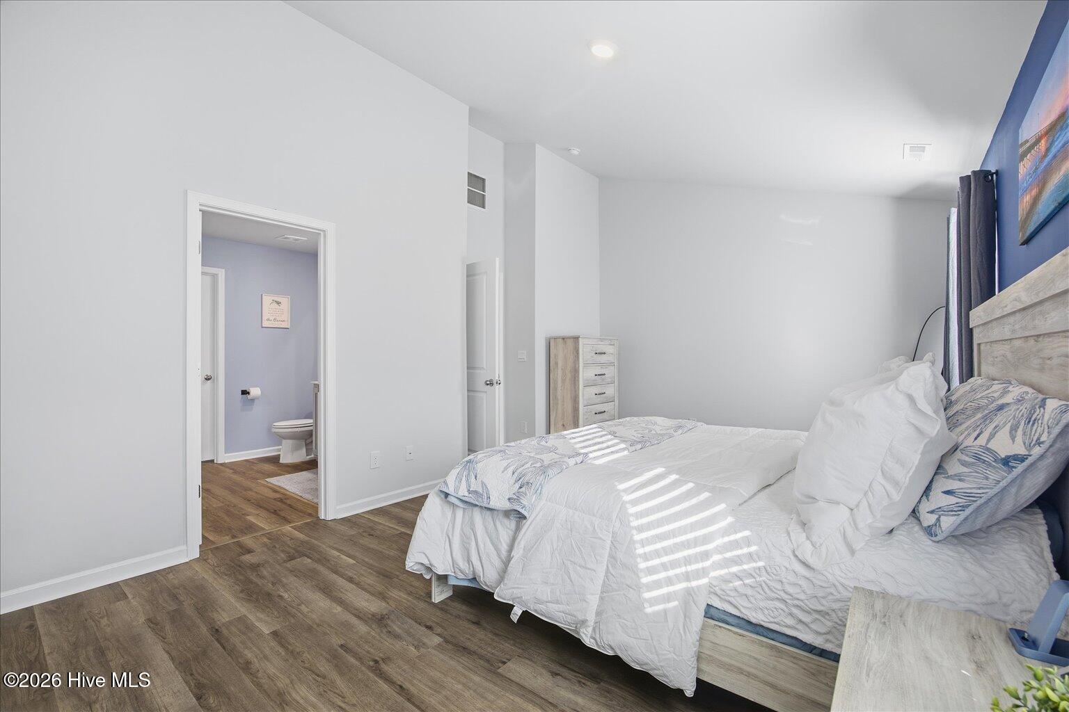 100548049 | Photo 19