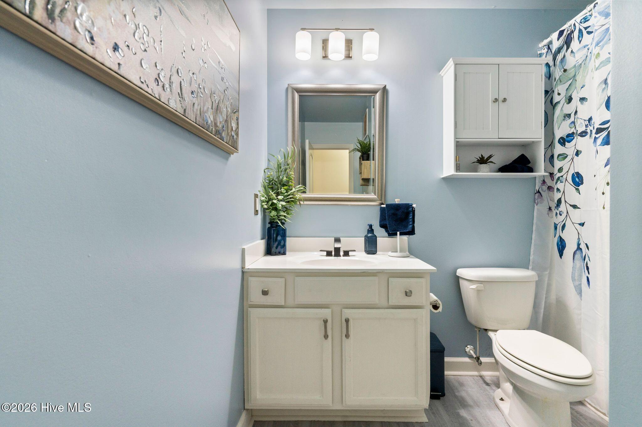 100556987 | Photo 25