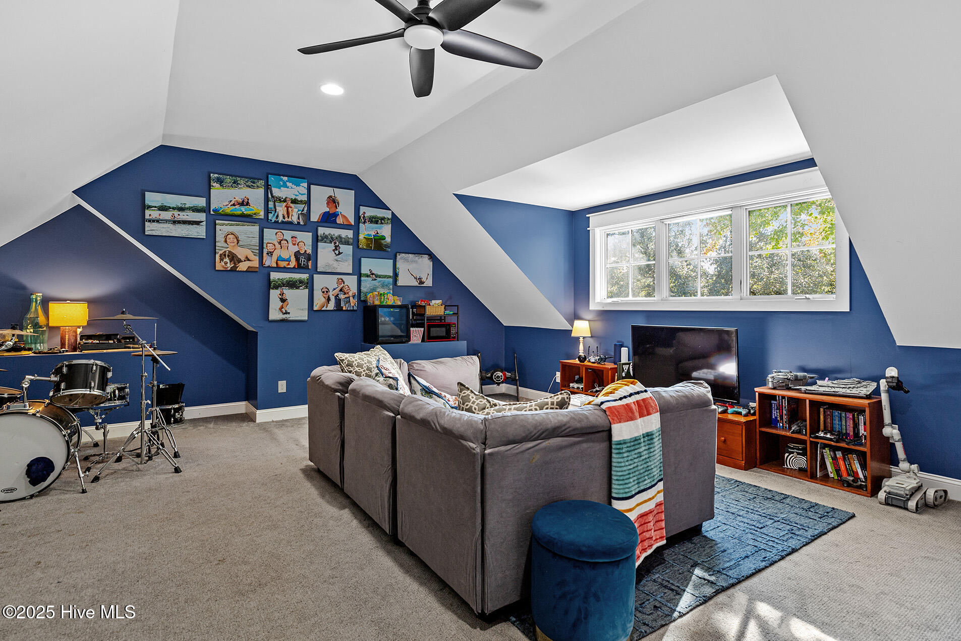 100541349 | Photo 55