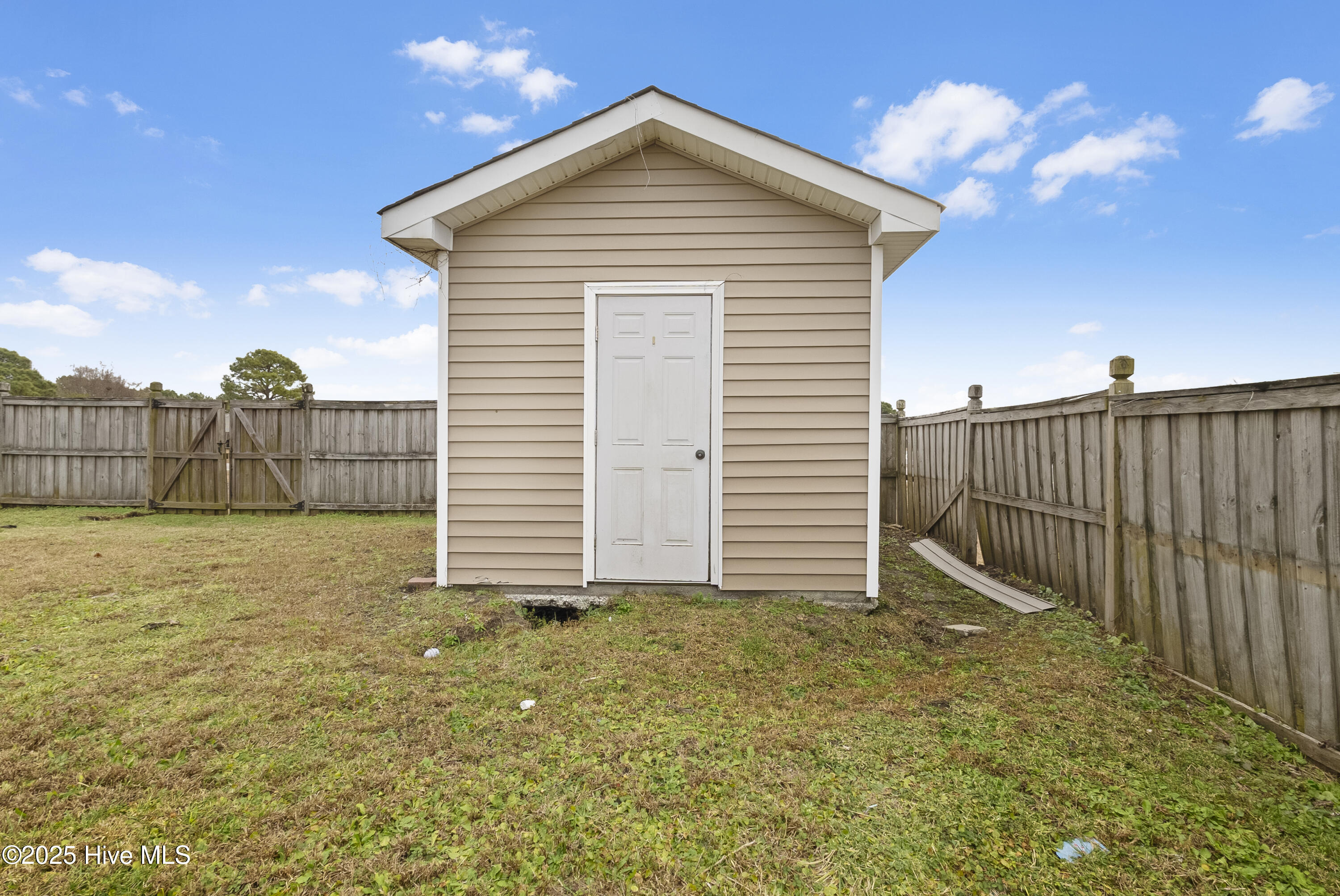 100546767 | Photo 32