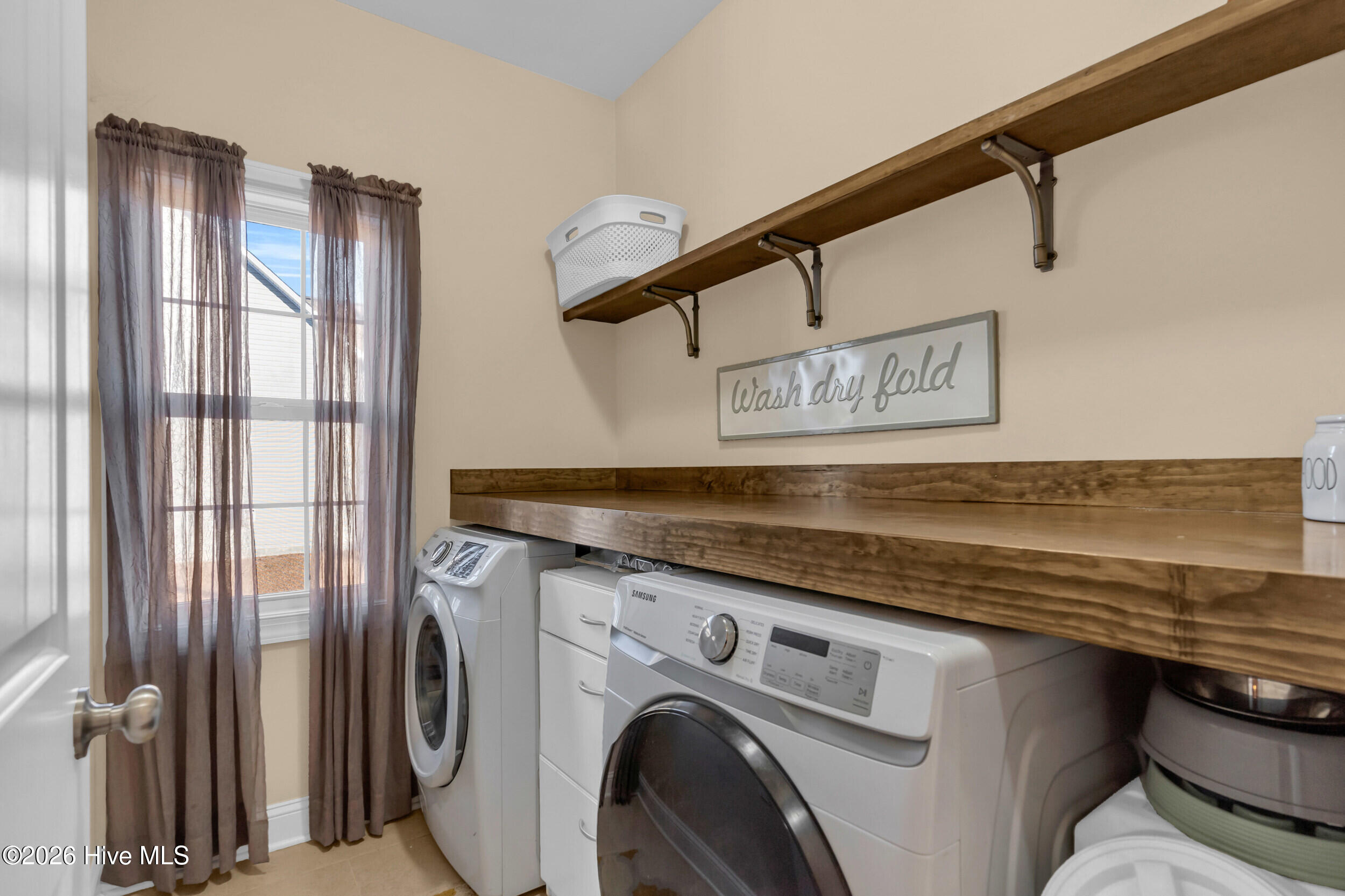 100556499 | Photo 31