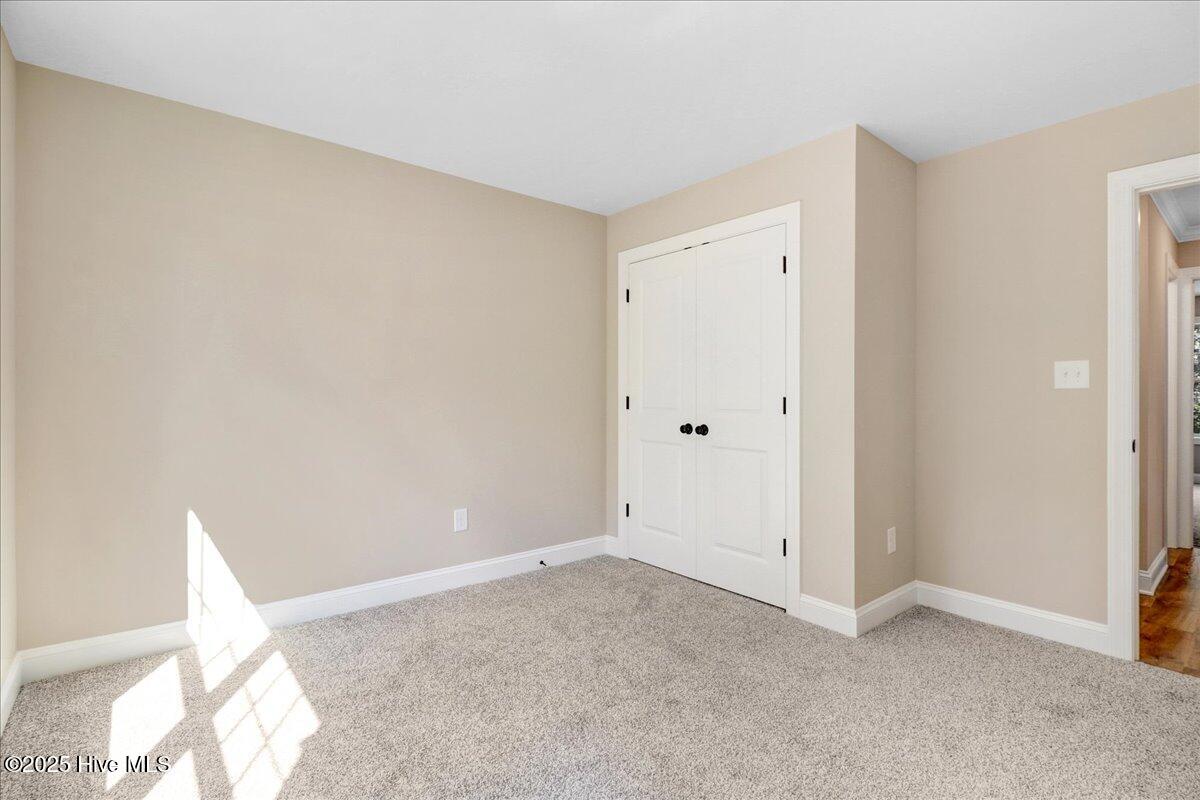 37-27 Wisteria Dr-37