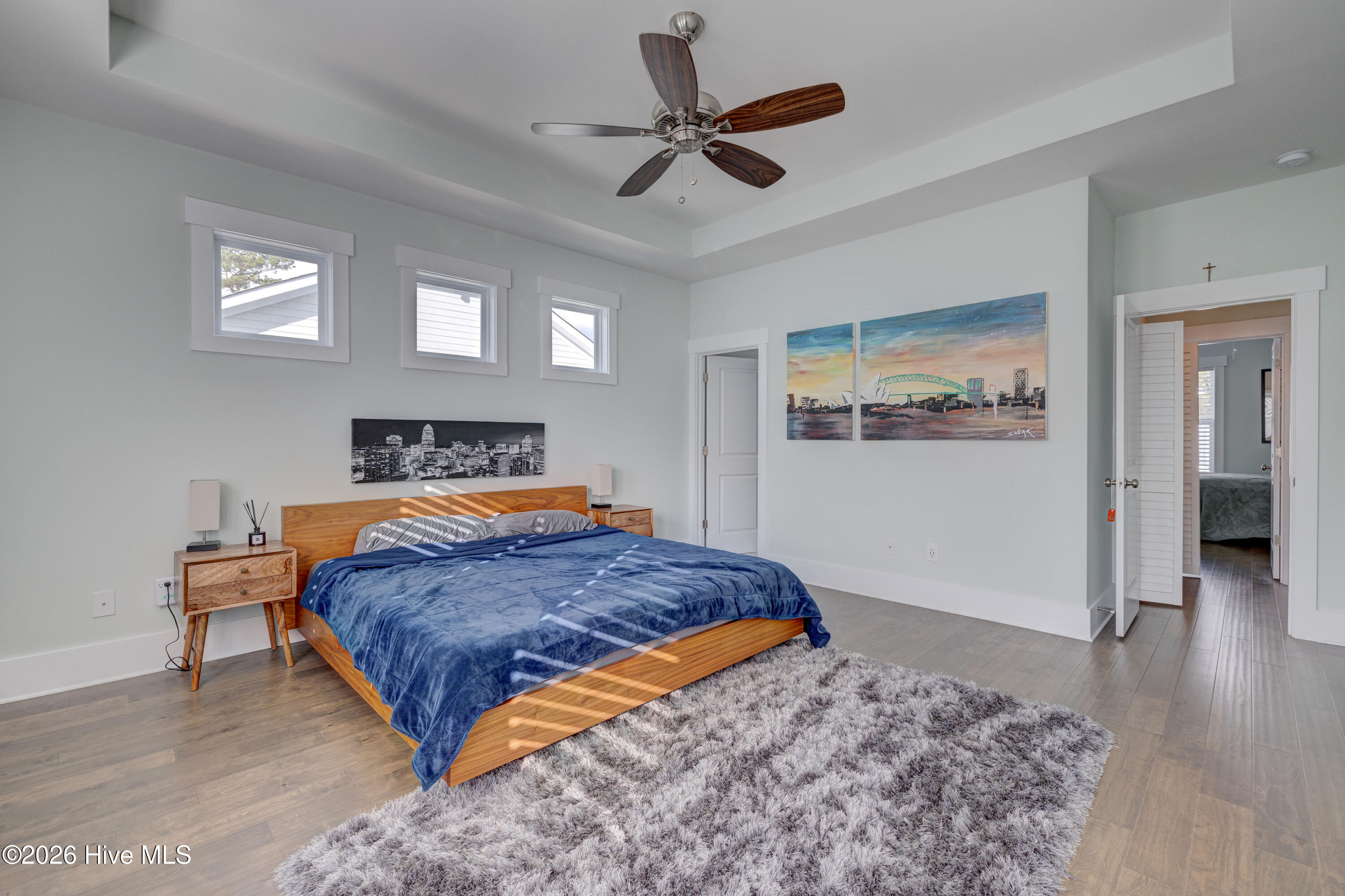 100561022 | Photo 29