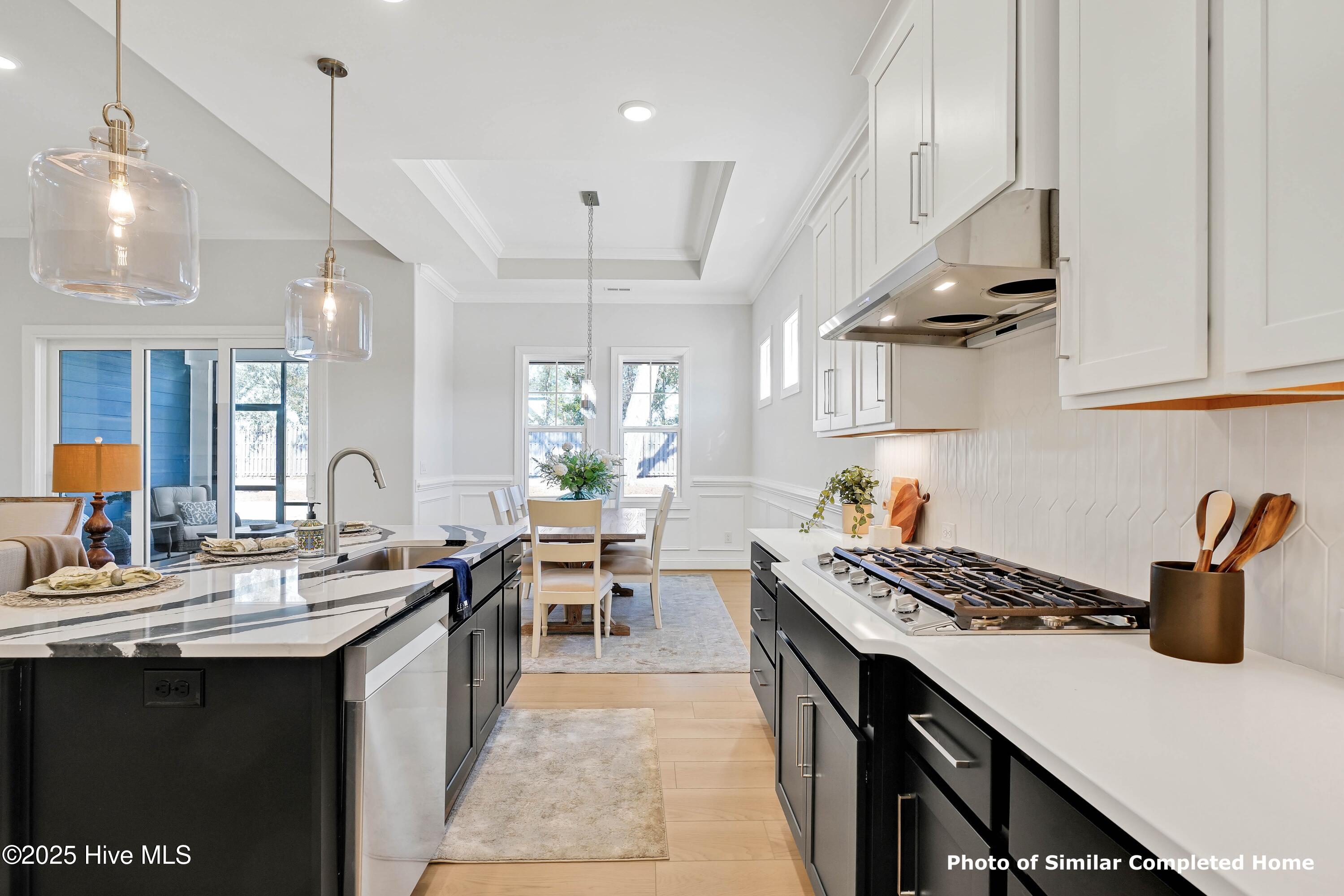 100543786 | Photo 13