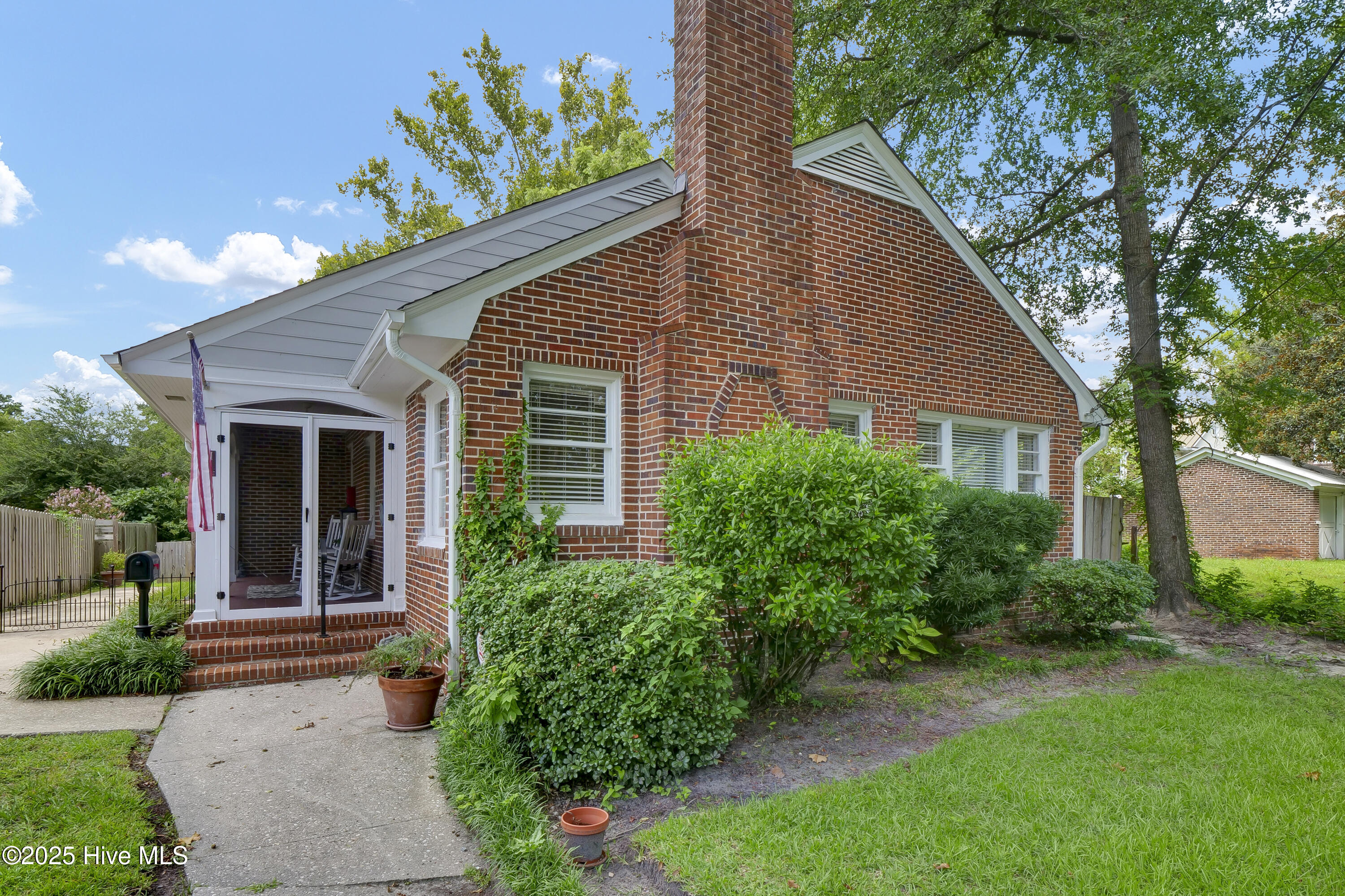 100523883 | Photo 54