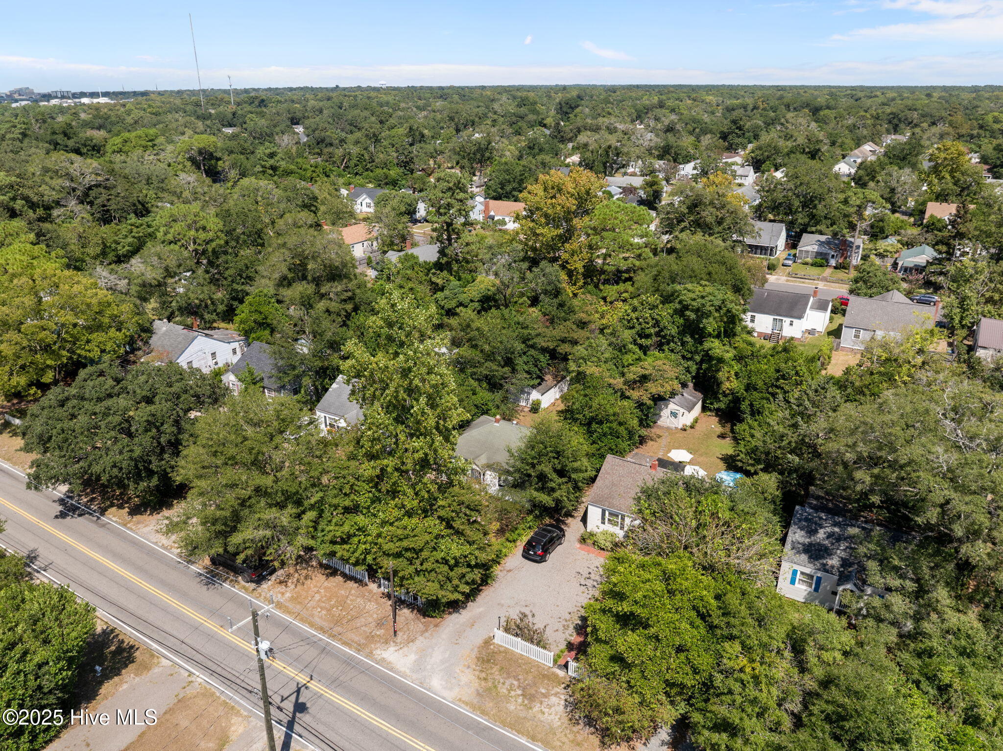 2061 Burnett Boulevard, Wilmington, NC 28401 – photo 14: 14-web-or-mls-DJI_20250905111504_0459_D