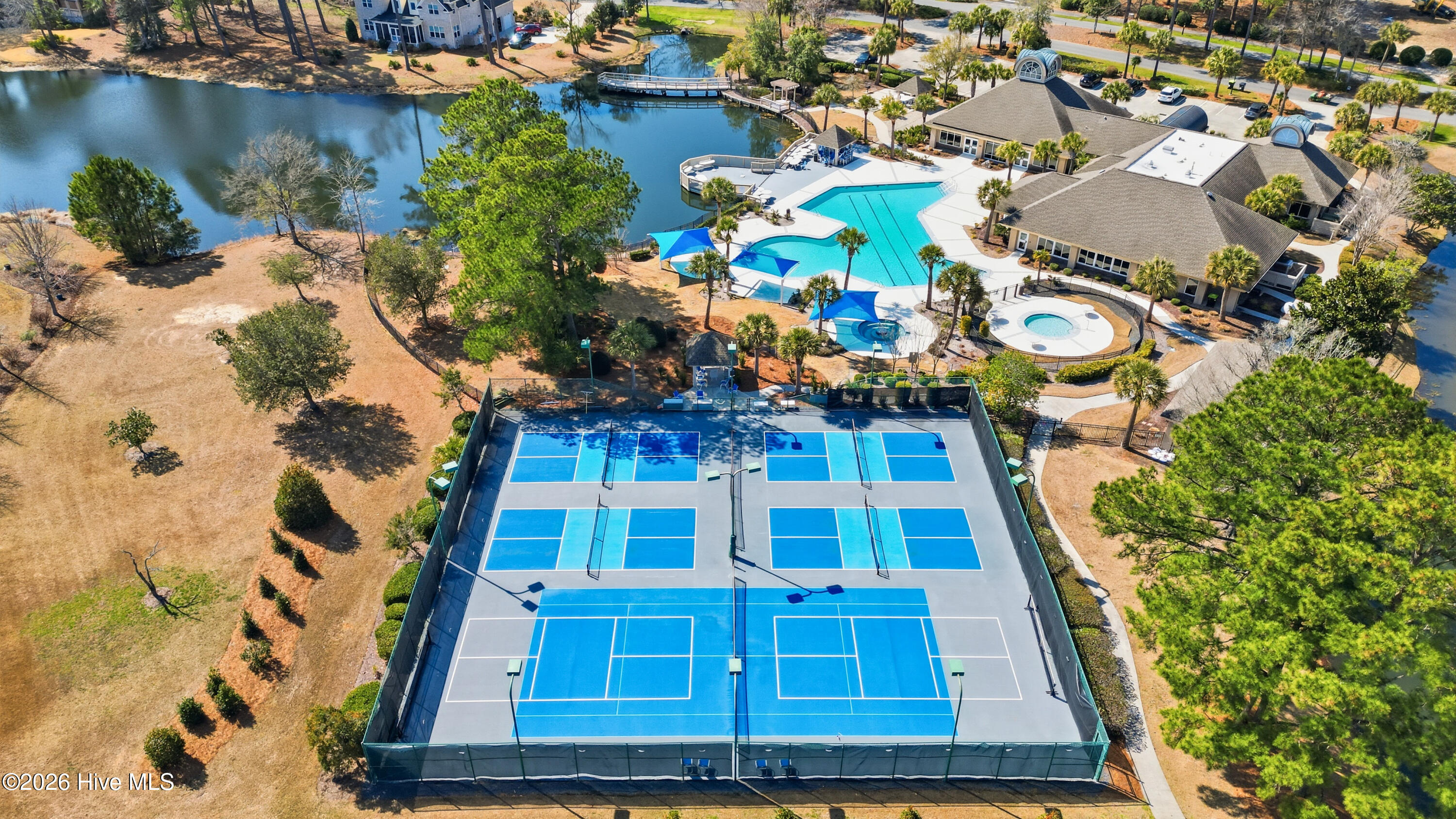 100564440 | Photo 32