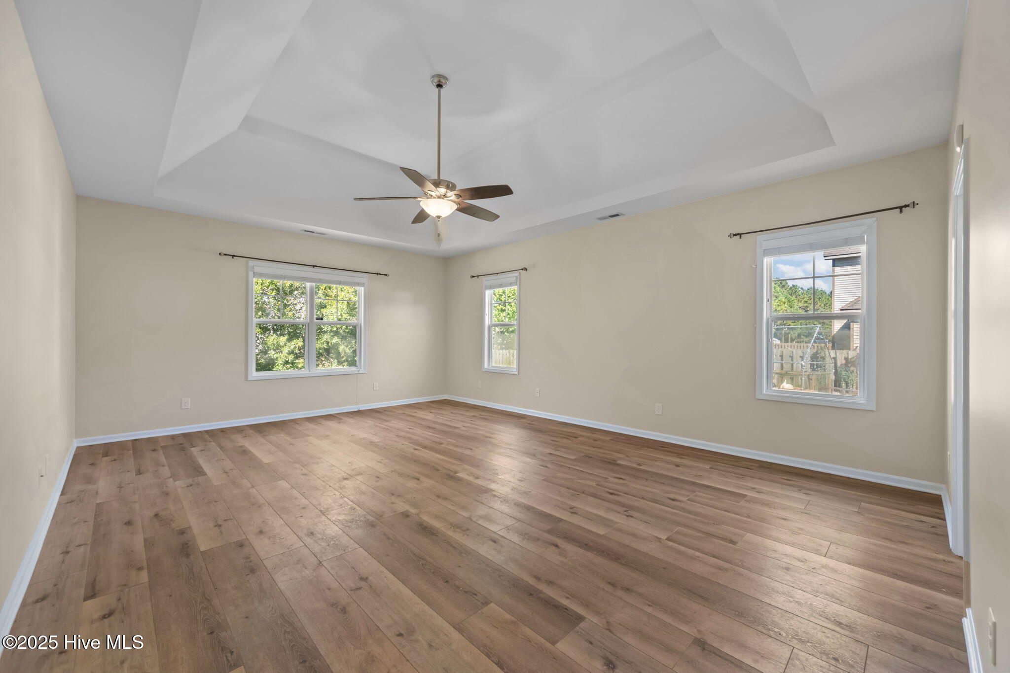 100538914 | Photo 14