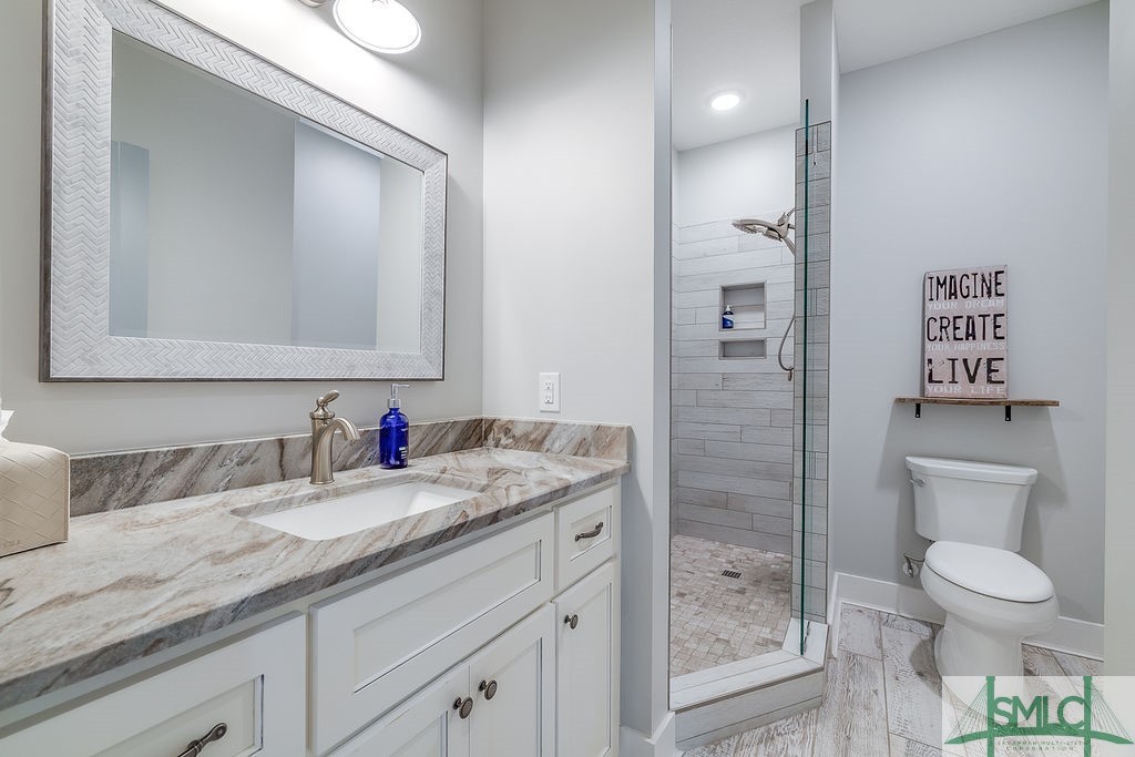 Guest Bath 1
