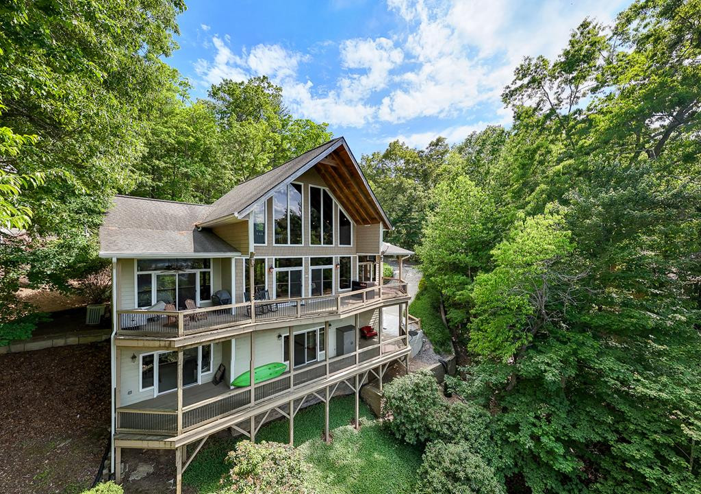 113 Snowbird, Robbinsville, North Carolina, 3 Bedrooms Bedrooms, 14 Rooms Rooms,4 BathroomsBathrooms,For sale,Snowbird,98544649